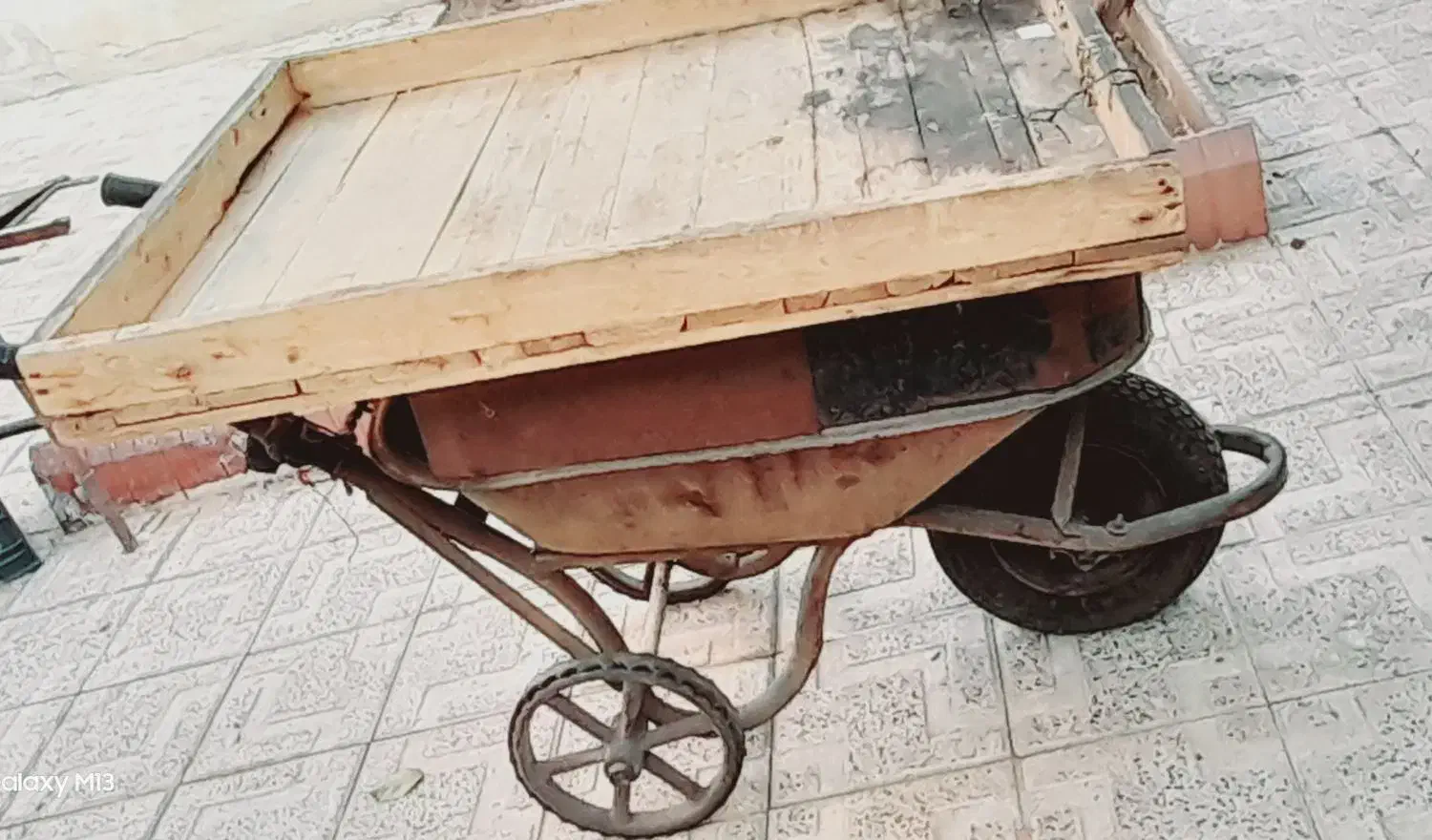 فرغون|ابزارآلات|مراغه, |دیوار