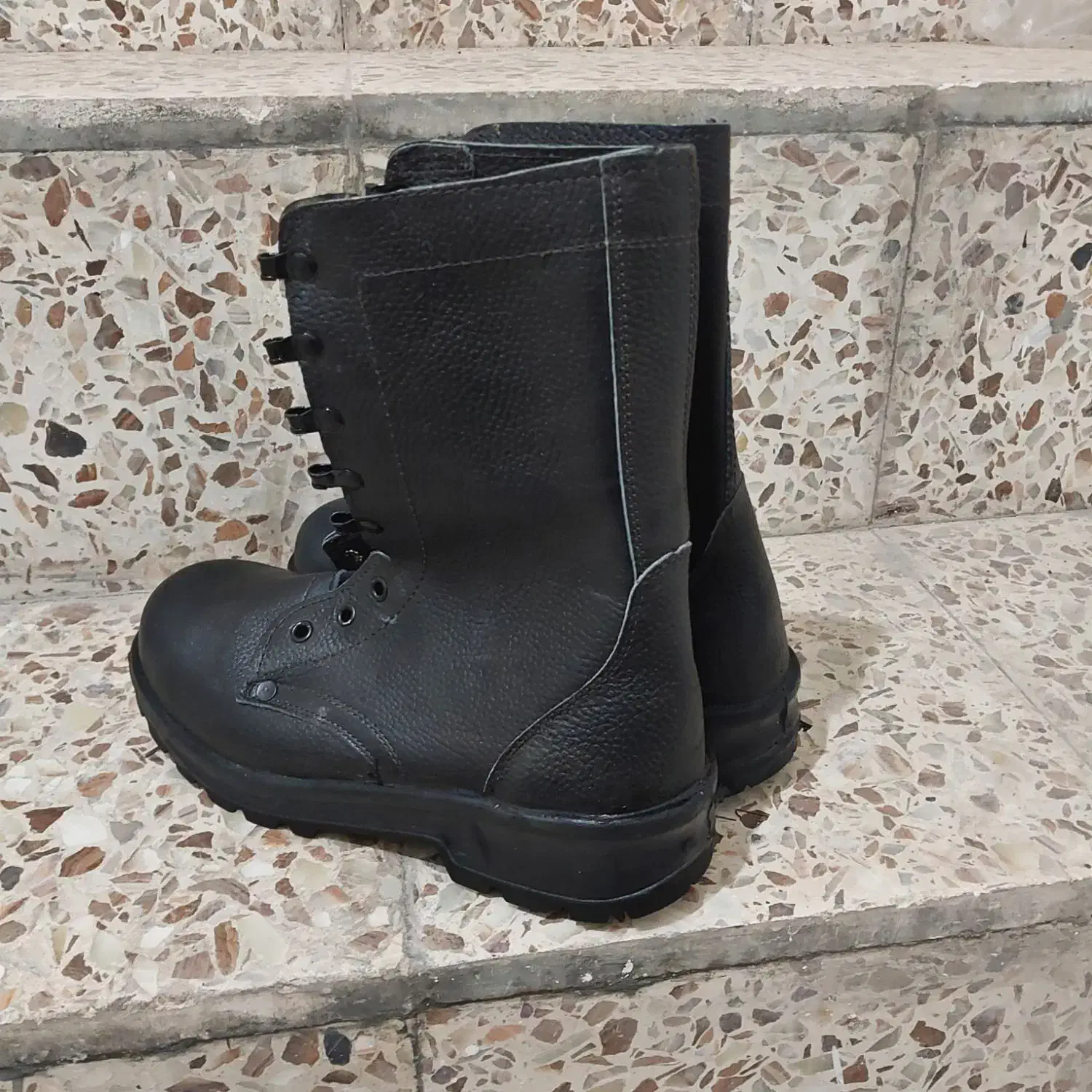 پوتین بهمن سایز ۴۳ نو نو|کیف، کفش، کمربند|تیران, |دیوار