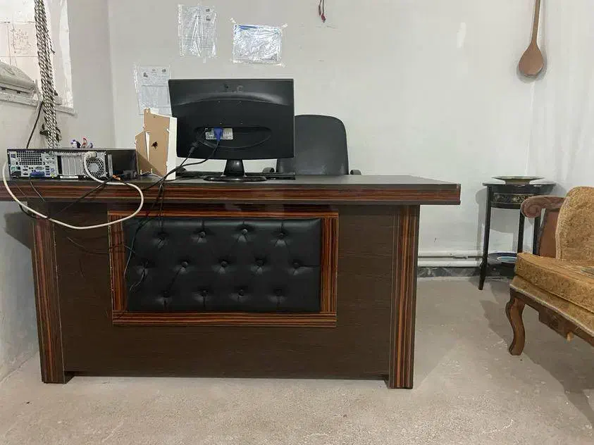 میز وصندلی مدیریت|مبلمان اداری|سقز, |دیوار