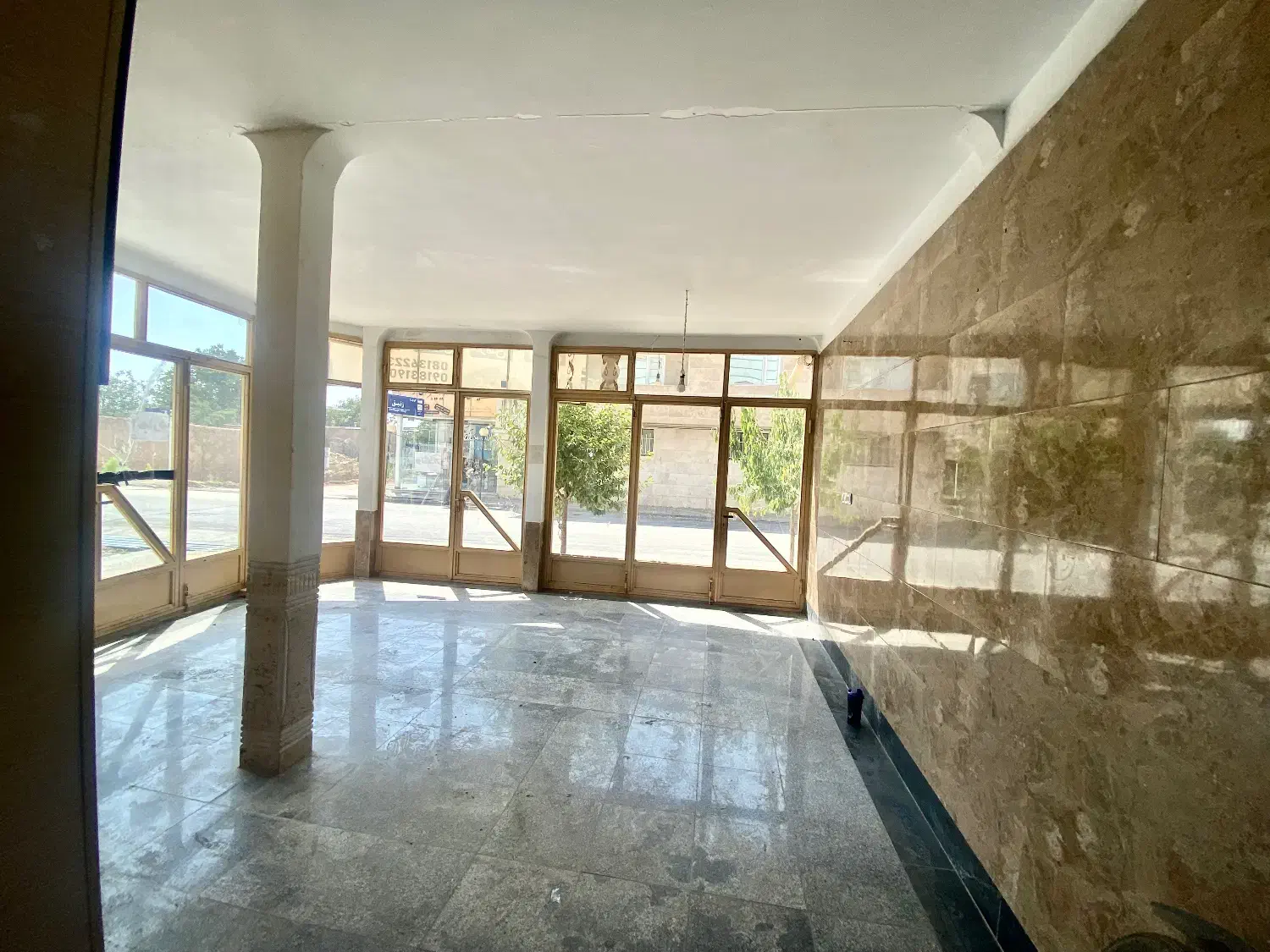 بک دهنه واحد تجاری به متراژ ۵۸مترمربع دررزن|اجارهٔ مغازه و غرفه|رزن, |دیوار