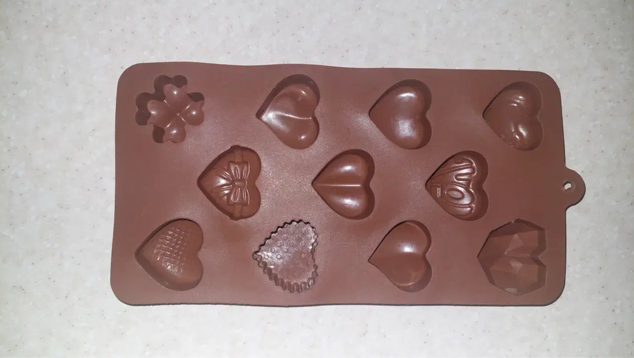 قالب شکلات|ظروف پخت‌وپز|نیشابور, مازول|دیوار