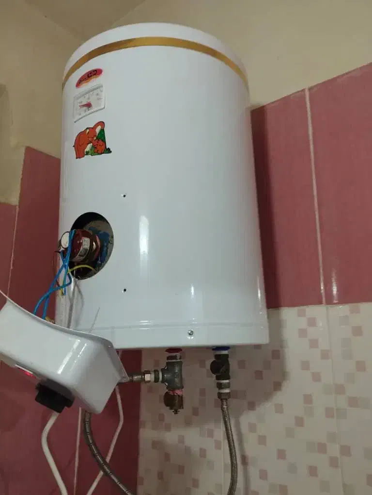 تعمیرات  آبگرمکن ولوله کشی و پمپ آب|خدمات پیشه و مهارت|بندرعباس, |دیوار