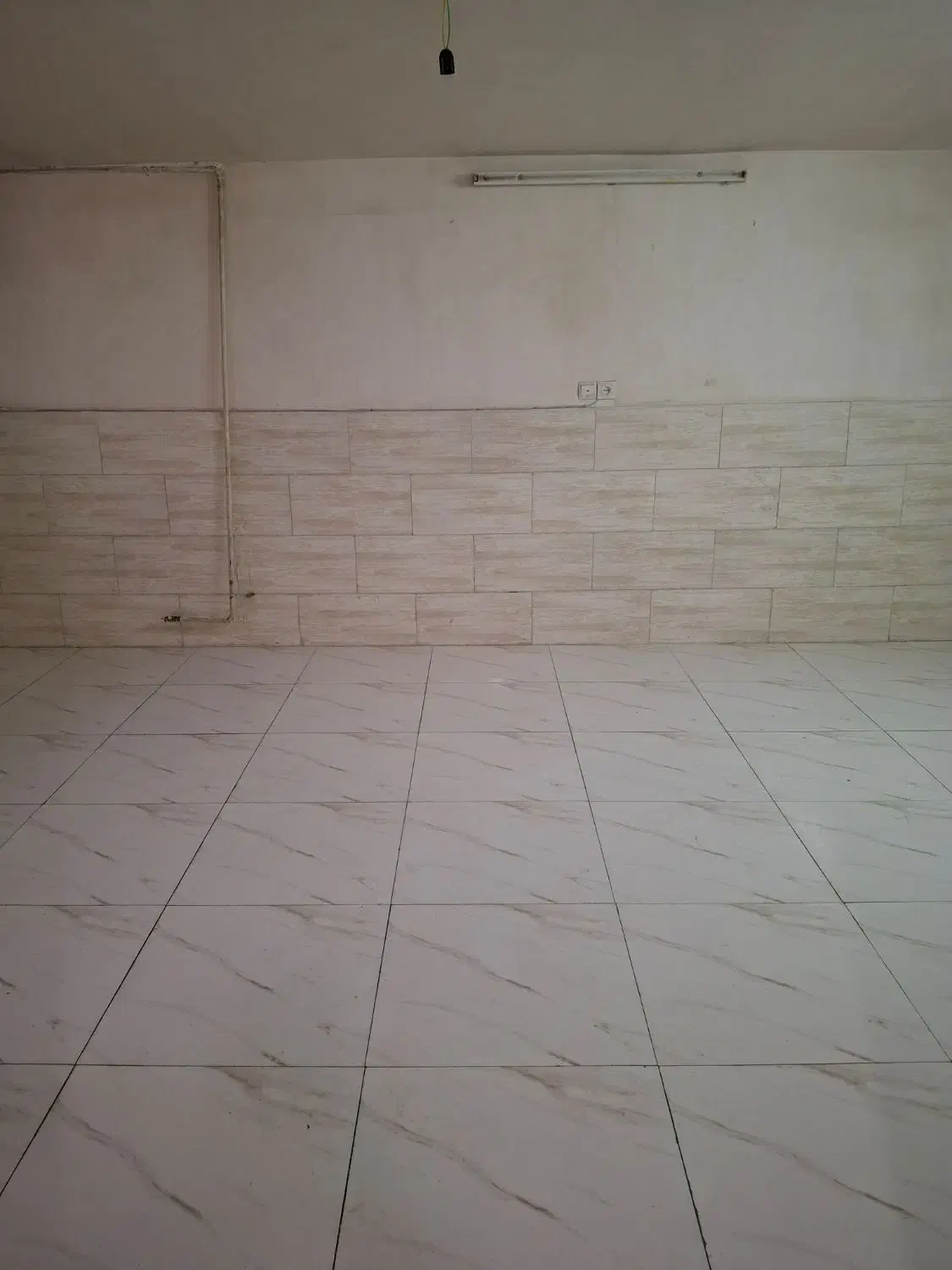 اجاره یک باب زیرزمین ۴۰متری کف سرامیک|اجارهٔ مغازه و غرفه|تهران, مسعودیه|دیوار