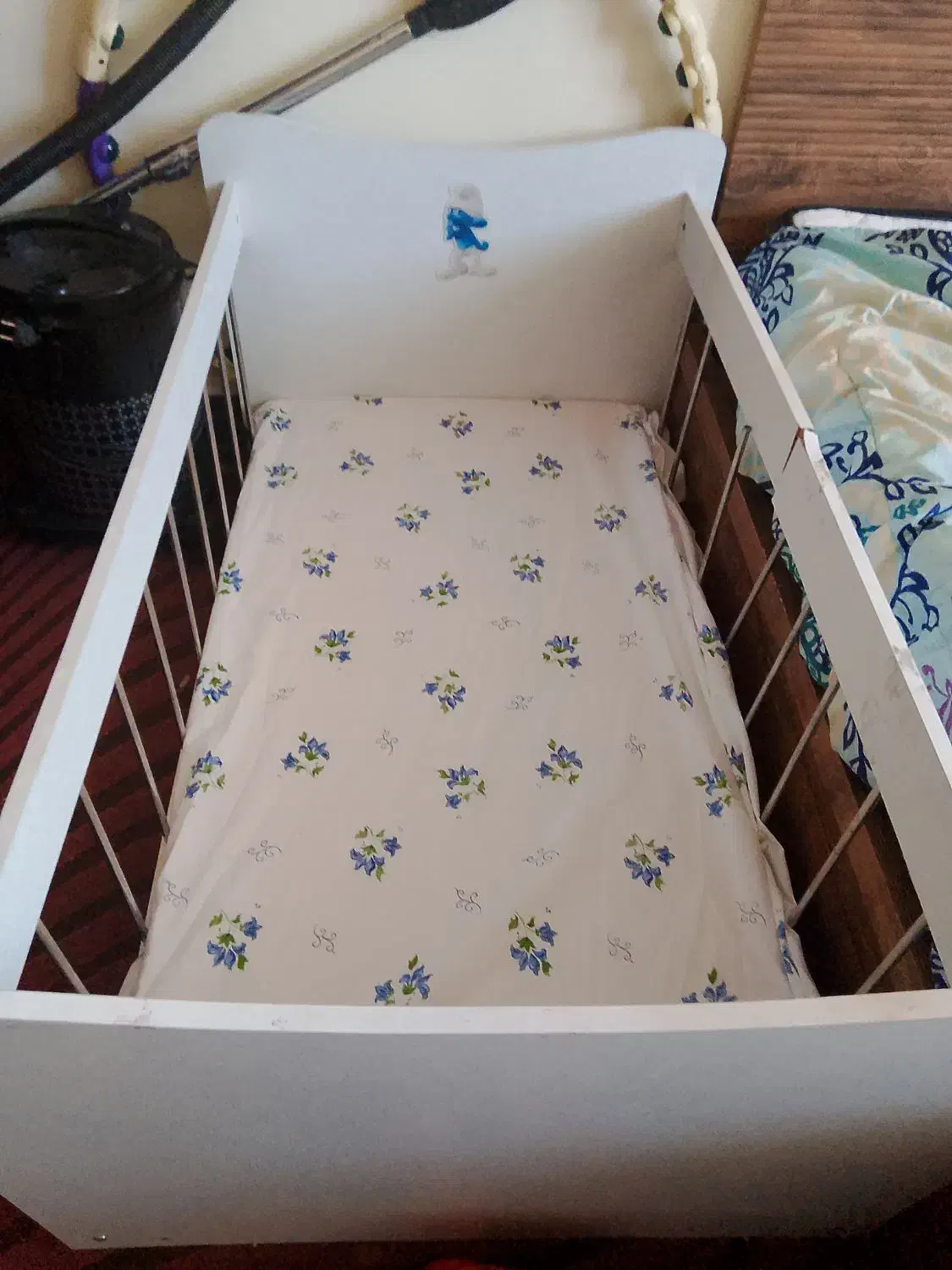 تخت|تخت و سرویس خواب|گلبهار, شهر جدید گلبهار|دیوار