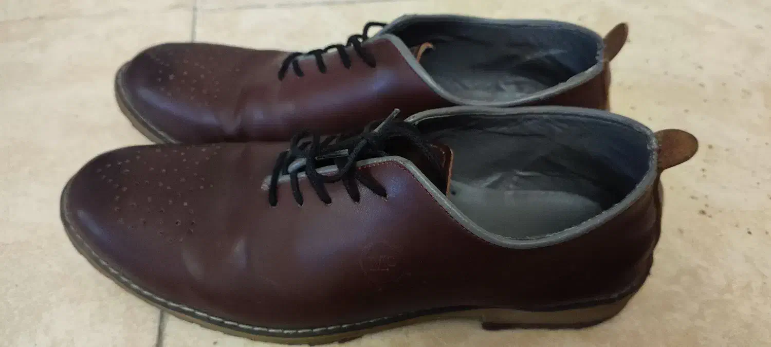 کفش مردانه در حد نو|کیف، کفش، کمربند|آستارا, |دیوار