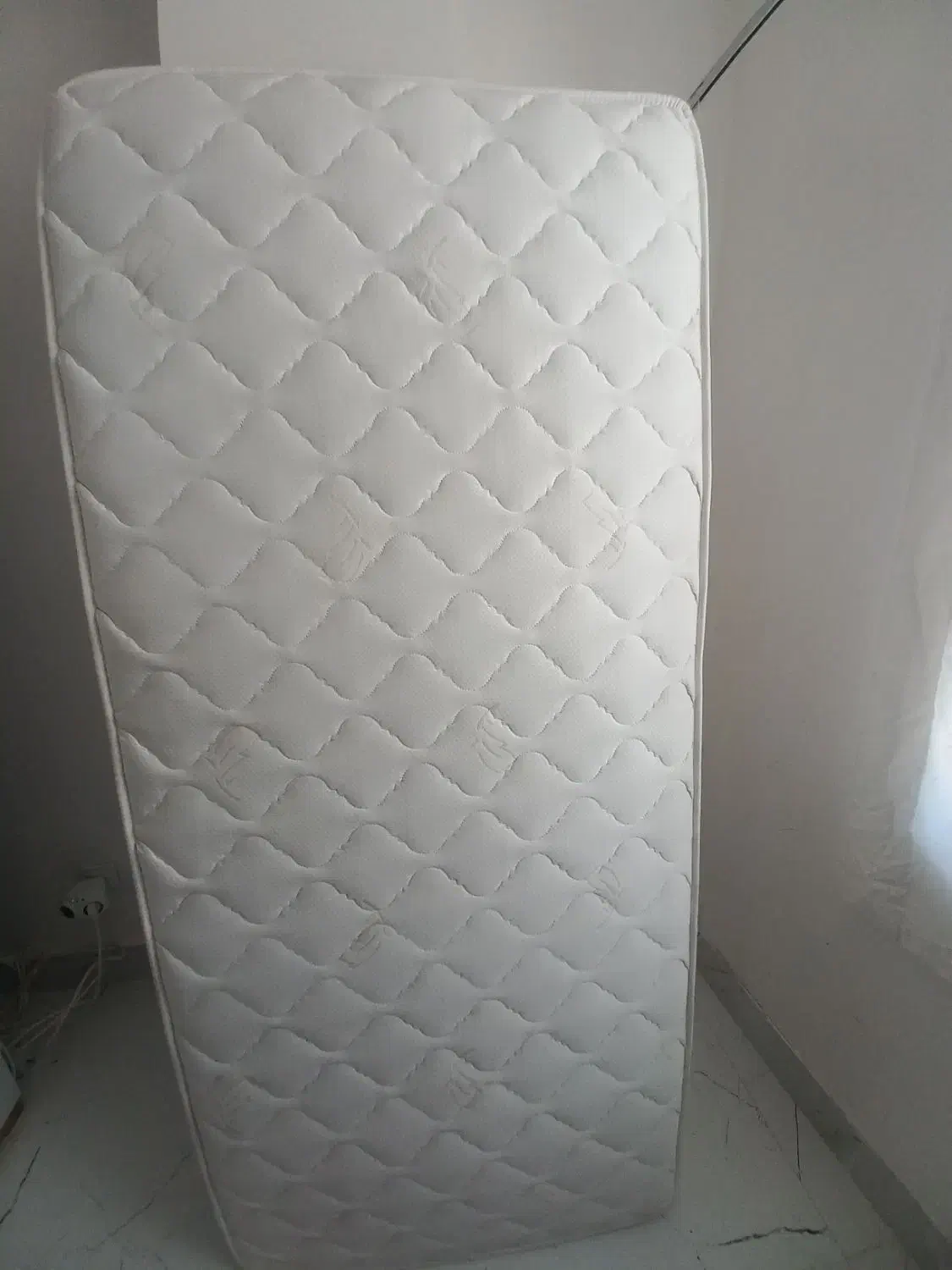 تشک|تشک تختخواب|کلاله, |دیوار