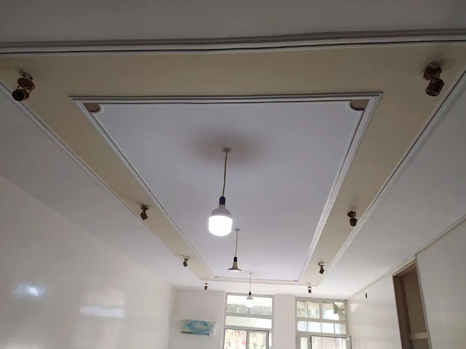 رنگ کاری و نقاشی ساختمان|خدمات پیشه و مهارت|لاران, |دیوار