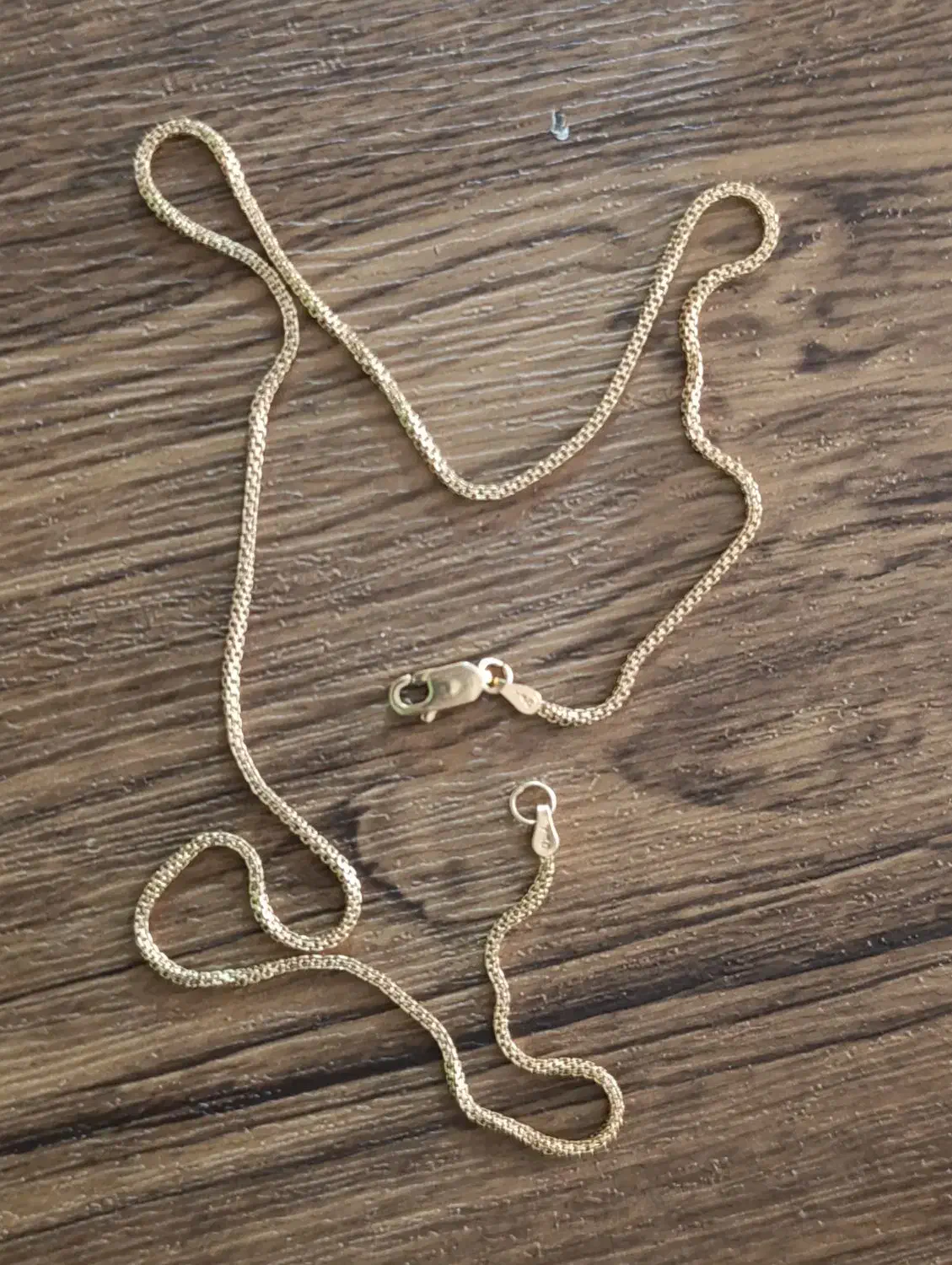 زنجیر طلا بسیار محکم و مقاوم به وزن 4.8 گرم|جواهرات|اصفهان, سروستان|دیوار