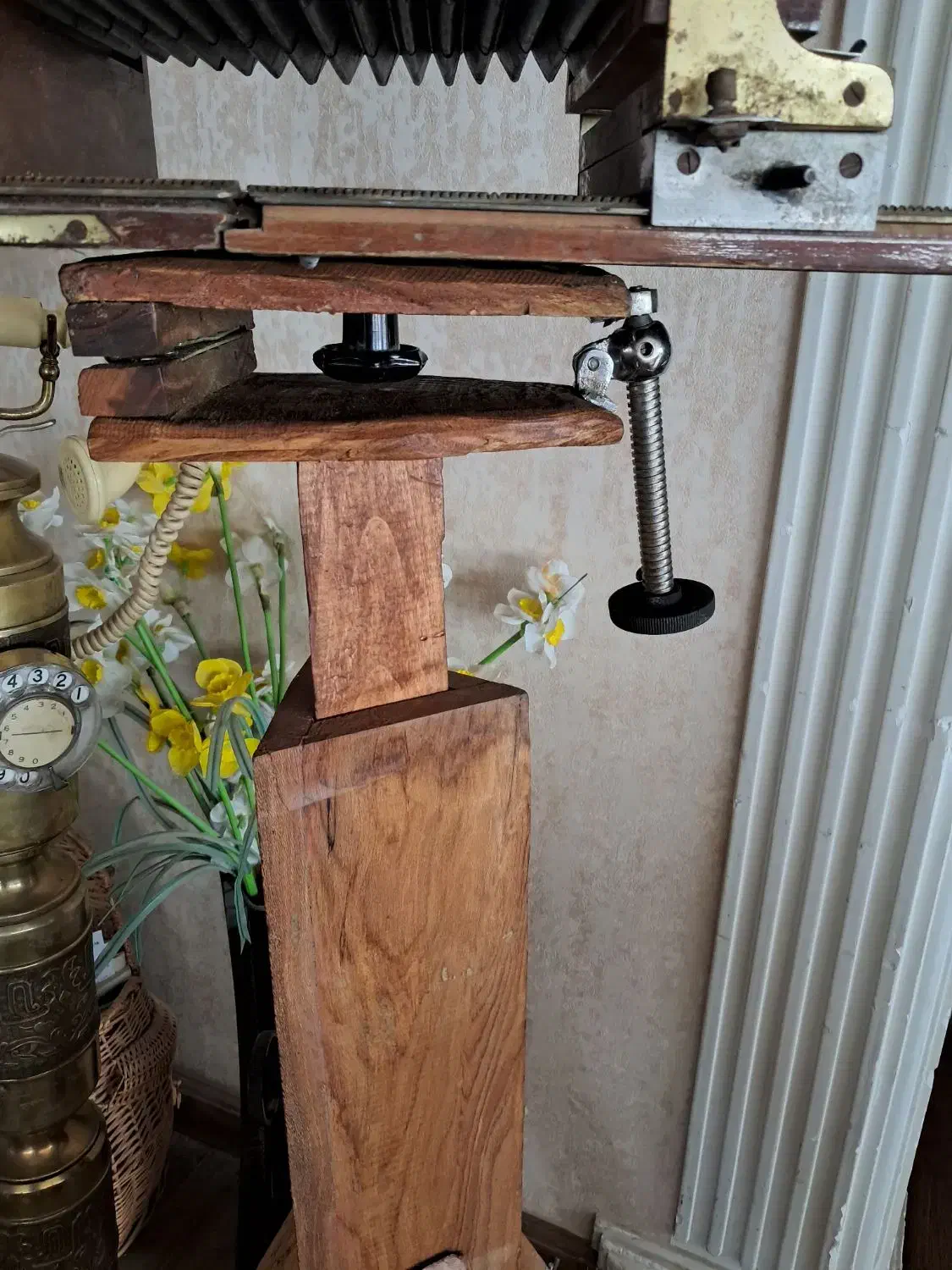 پایه دوربین عکاسی|کلکسیون اشیاء عتیقه|طرقبه, |دیوار