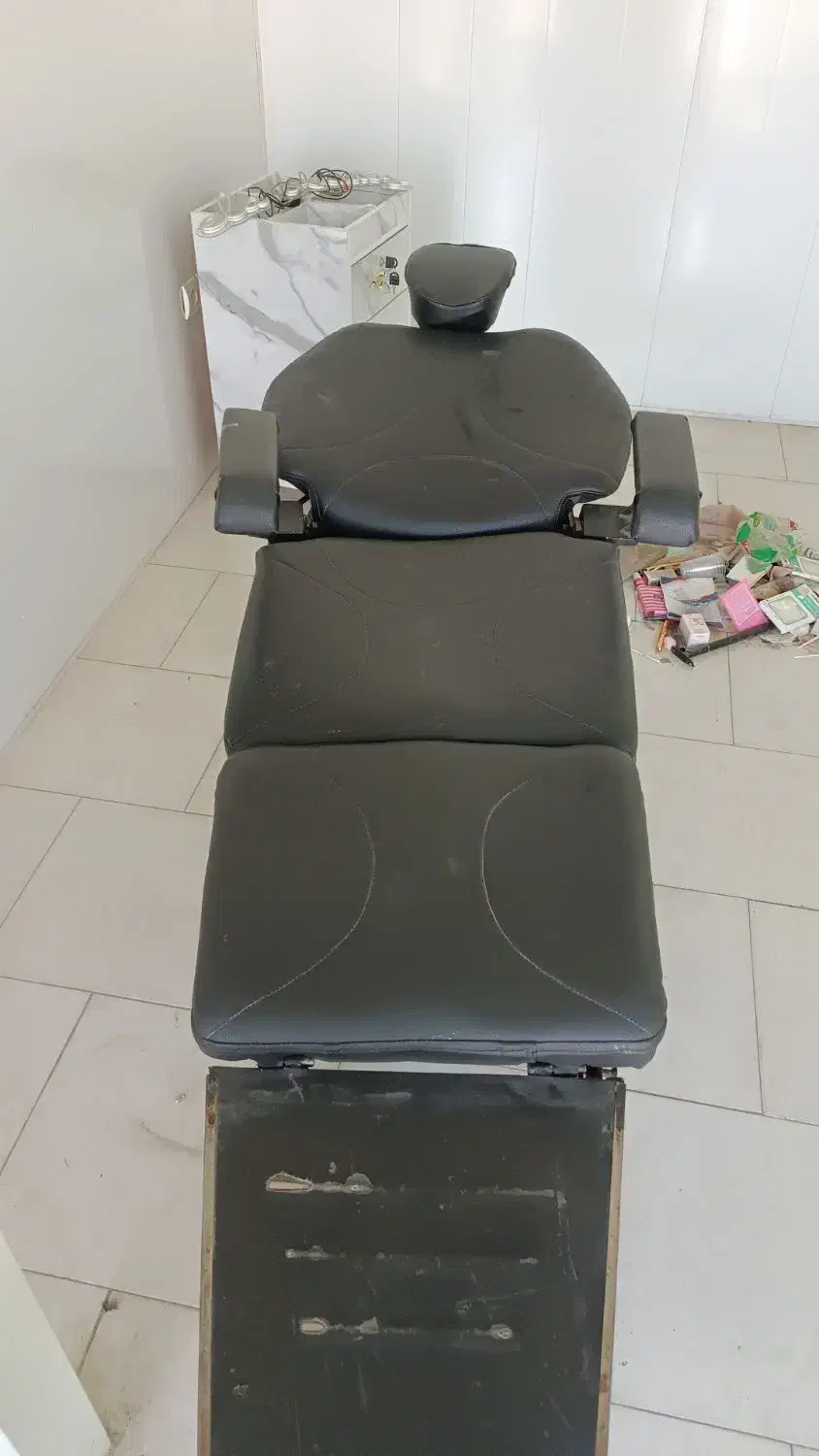 صندلی برقی|آرایشگاه و سالن‌های زیبایی|مشکین‌دشت, |دیوار