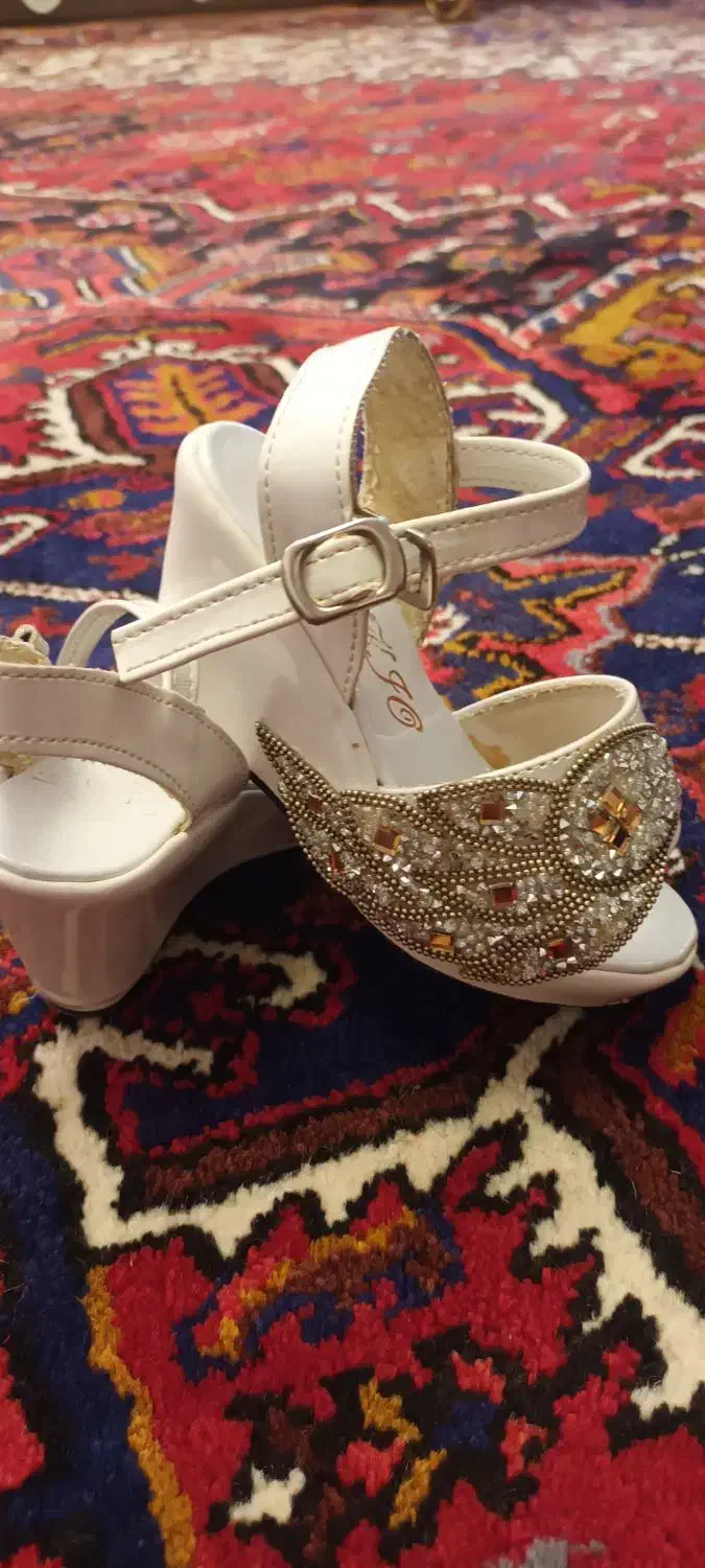 لباس و کفش برای ۶ تا ۸ ساله|کفش و لباس بچه|سراب, |دیوار