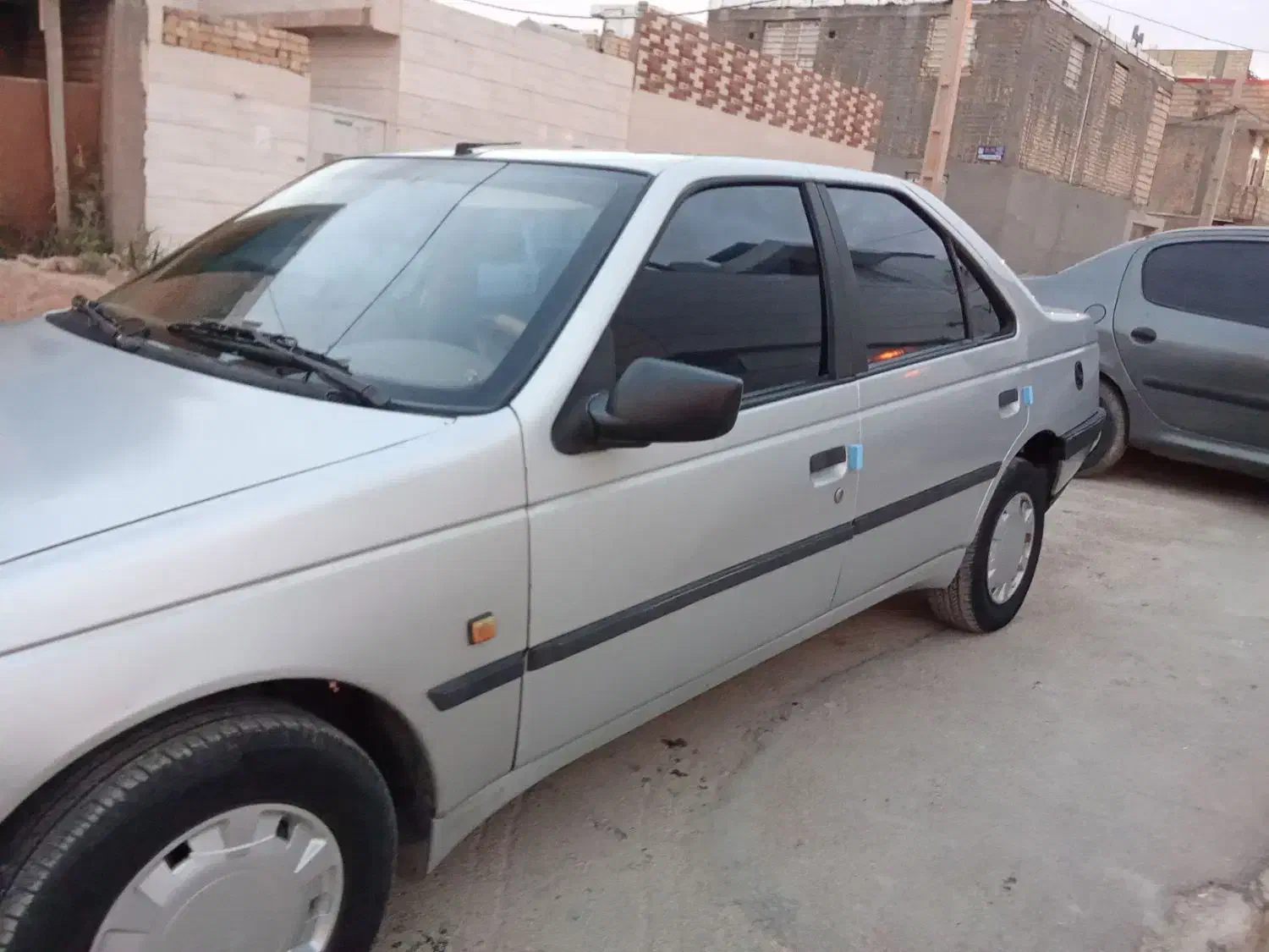 پژو405 مدل 93 دوگانه کارخونه عروسک|خودرو سواری و وانت|شیراز, سلطان آباد|دیوار