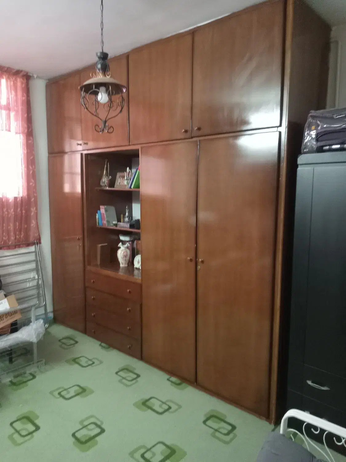 کمد دیواری بزرگ و جادار، سالم و تمیز|جاکفشی، کمد، دراور|آبیک, |دیوار