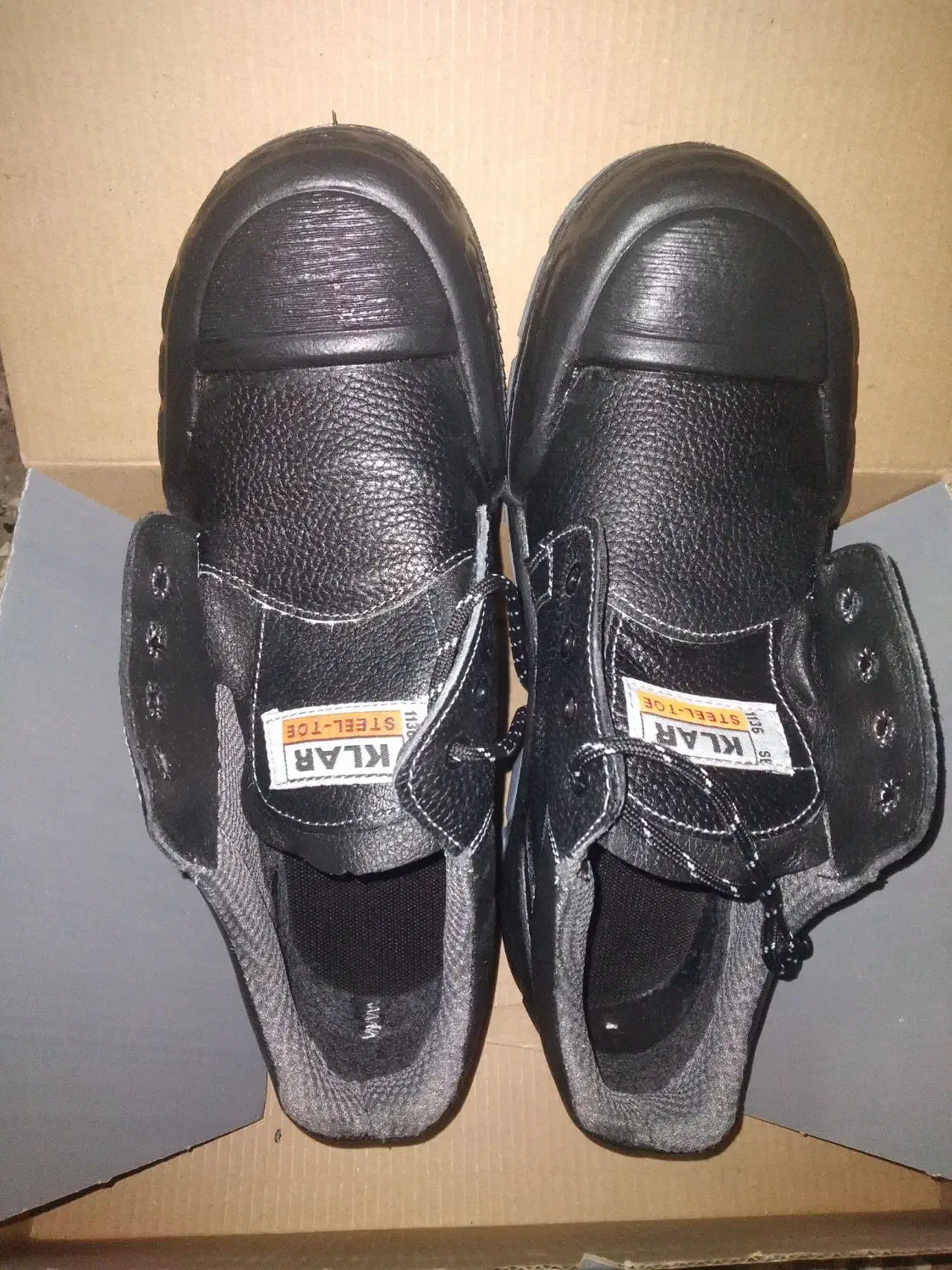 کفش کار|کیف، کفش، کمربند|گنبد کاووس, |دیوار