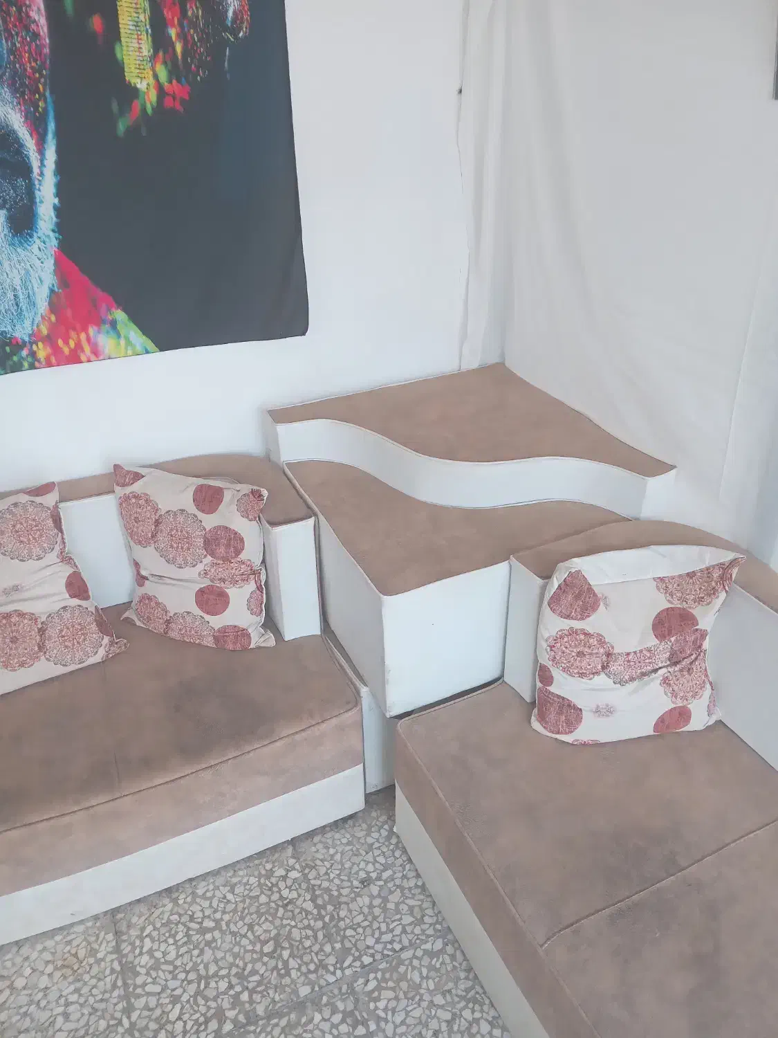 دکوراسیون آرایشگاه|آرایشگاه و سالن‌های زیبایی|قیدار, |دیوار