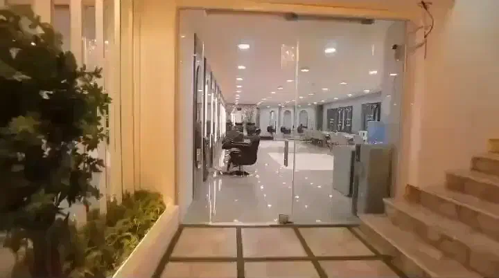 واحد ۲۵۰ متری در اصلی وهابی شیک|اجارهٔ مغازه و غرفه|اهواز, کیان اباد|دیوار