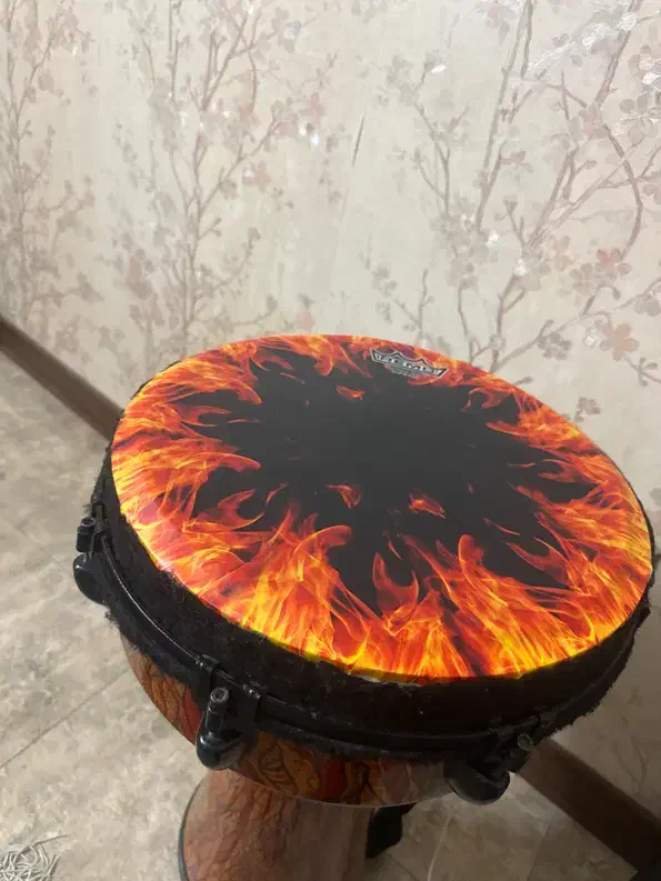 جیمبی|آلات موسیقی|اصفهان, جامی|دیوار