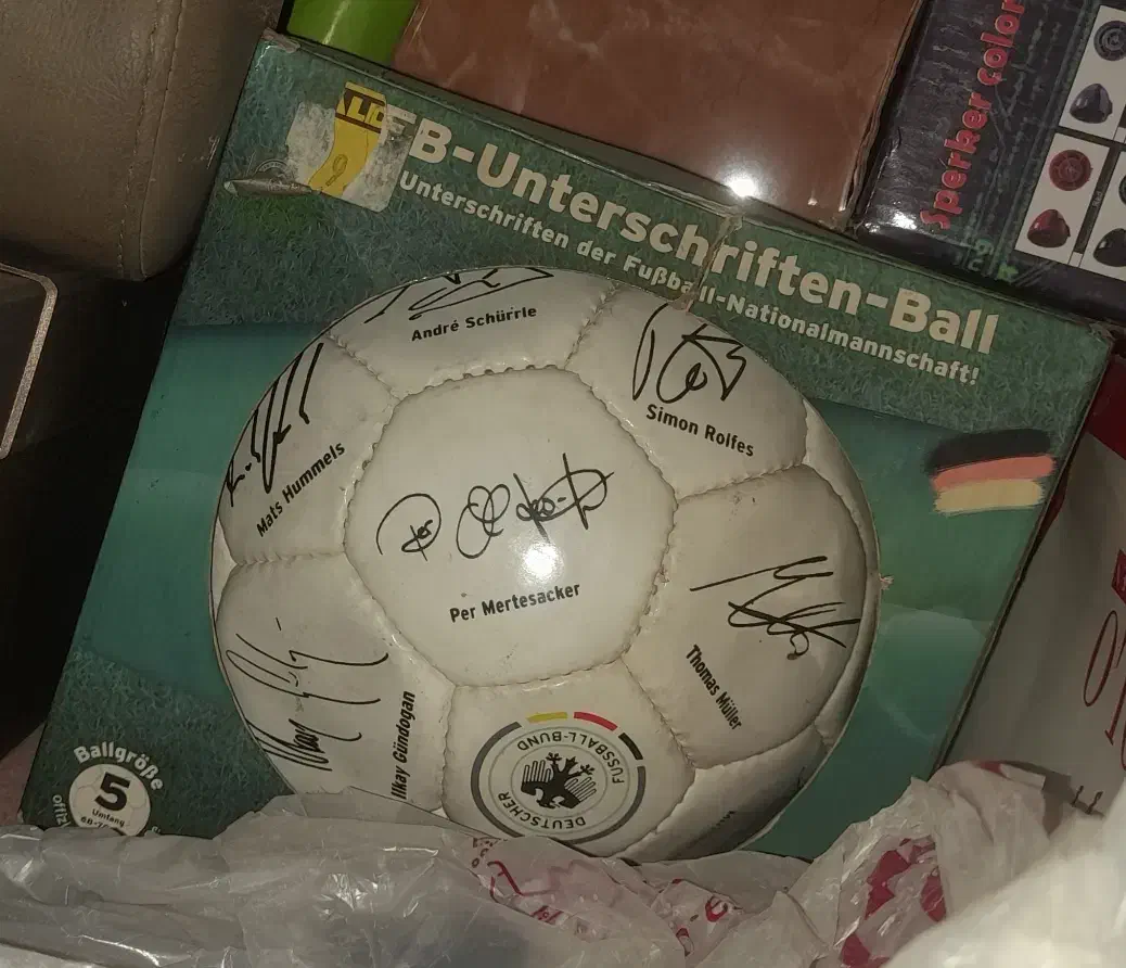 توپ فوتبال فول اورجینال آلمانی|ورزش‌های توپی|بروجرد, |دیوار