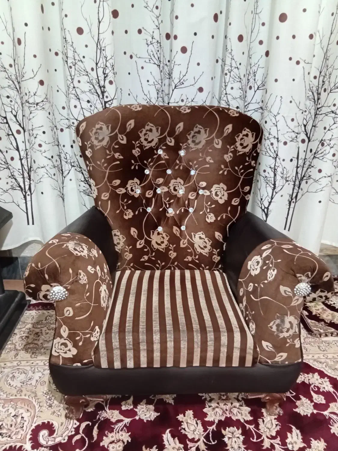 ۵ عدد مبل قیمت ۱۰۰۰۰۰|مبلمان خانگی و میز عسلی|قم, چهل درخت‎|دیوار