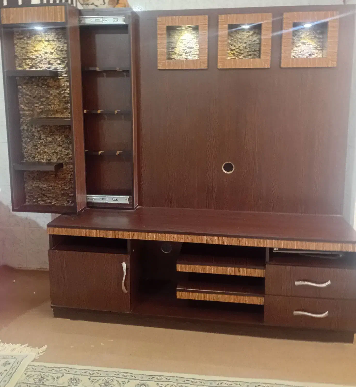 میز تلوزیون ام دی اف کاملا سالم|میز تلویزیون|شیراز, شهرک سراج‎|دیوار