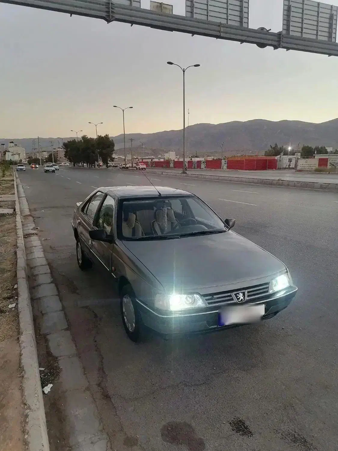 پژو 405 دوگانه کارخانه|خودرو سواری و وانت|شیراز, شهرک امیر کبیر|دیوار