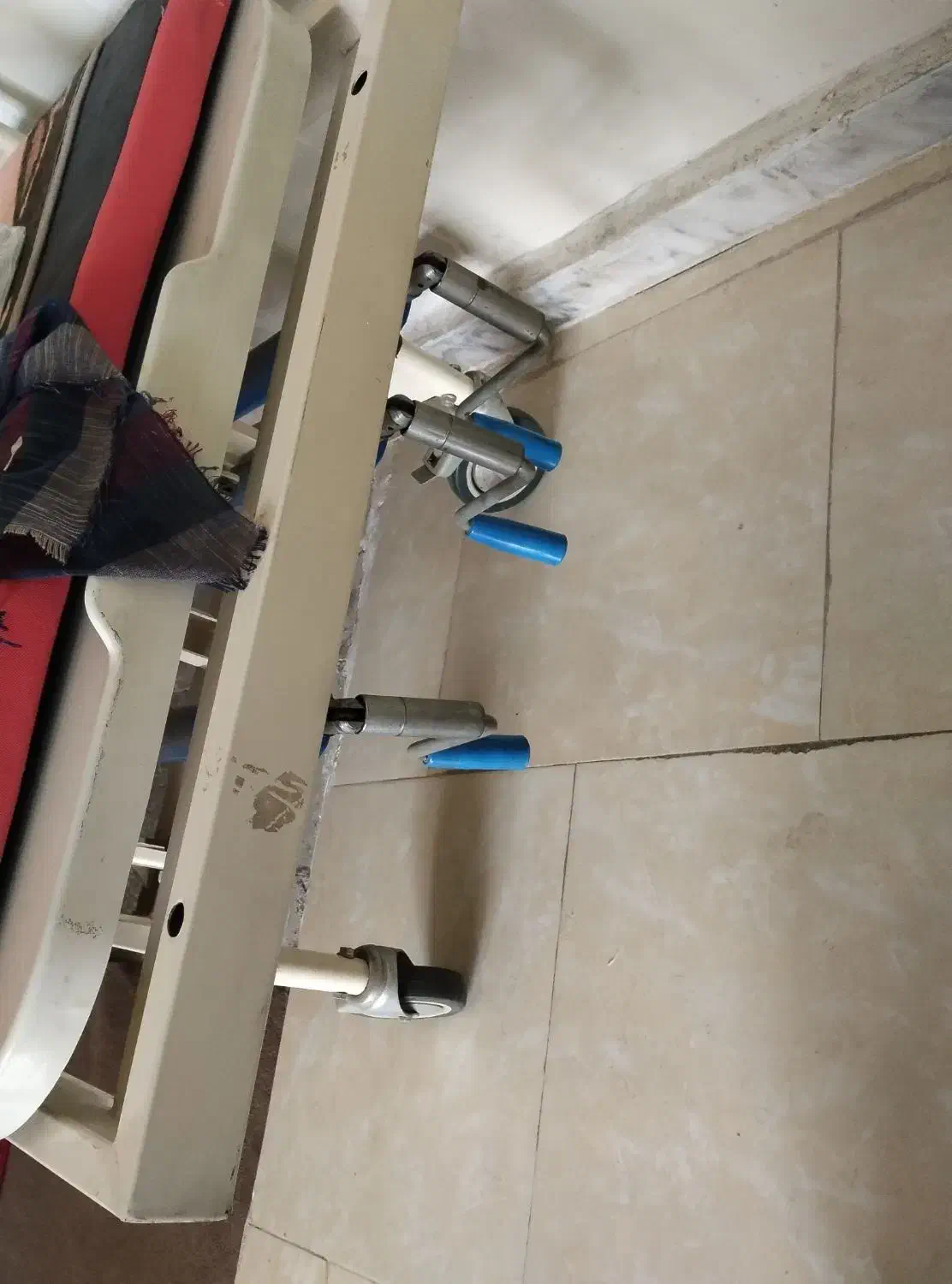 تخت بیمار هندلی|پزشکی|ری, صفاییه (چشمه علی)|دیوار