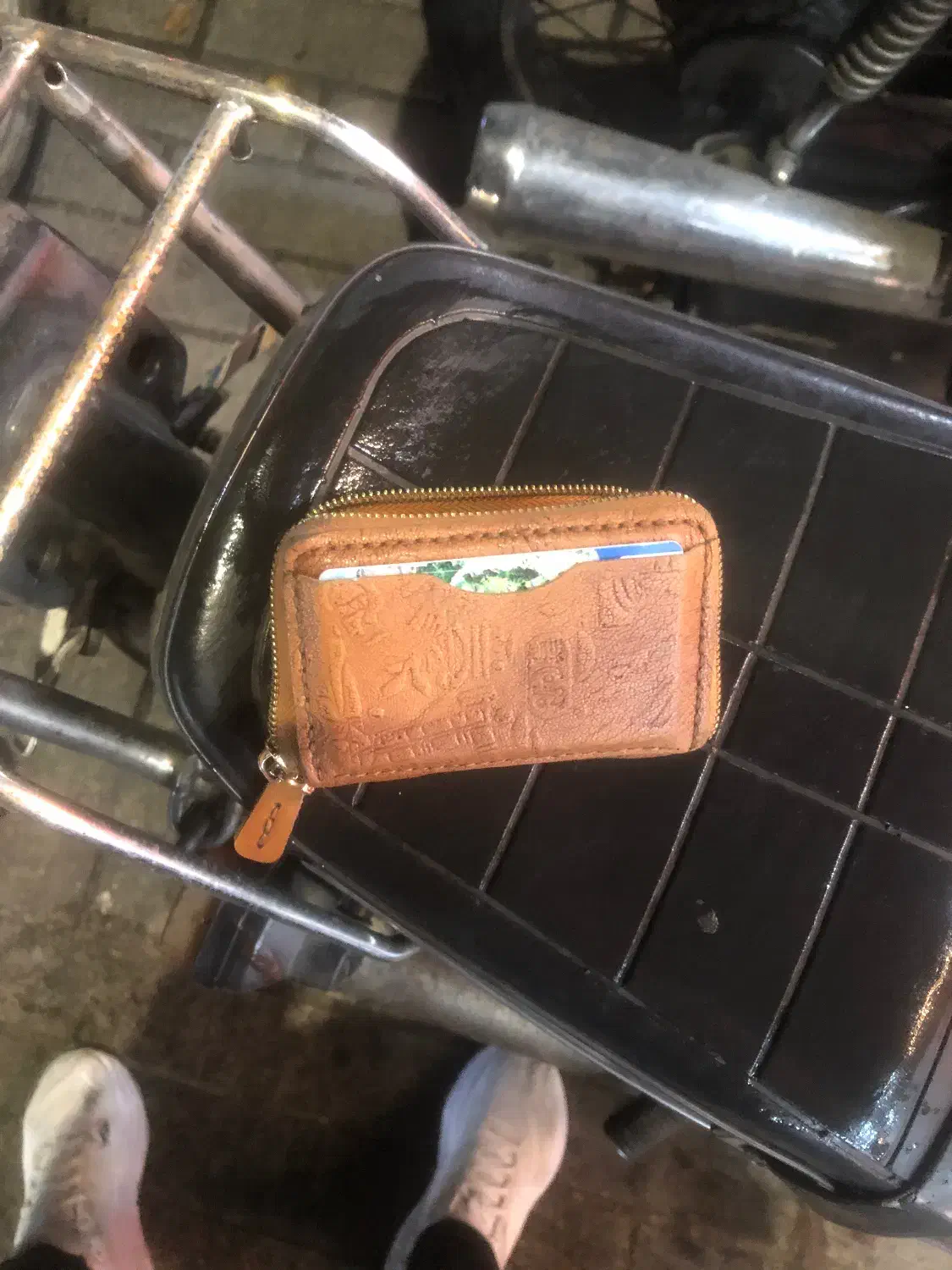 کیف پیدا شده|اشیا|قم, ارم|دیوار