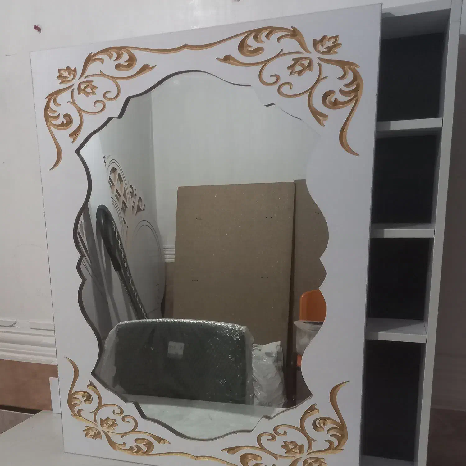 میز آرایشی همراه با آینه ریلی|تخت و سرویس خواب|اهواز, عین ۲|دیوار