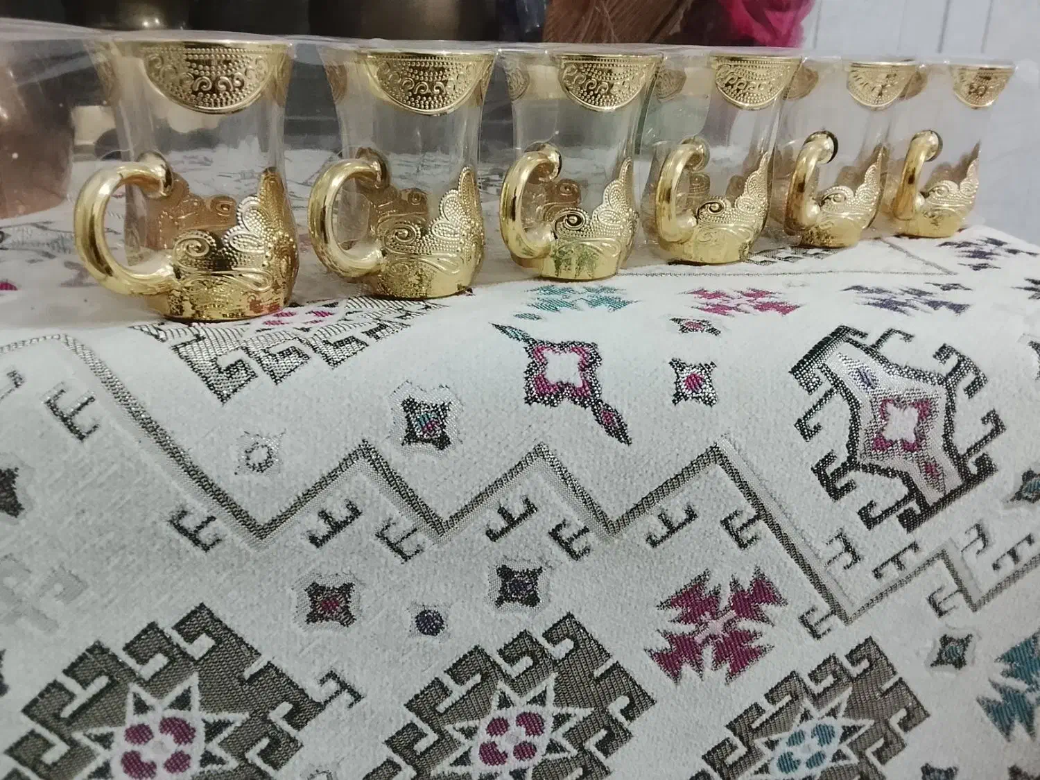 استکان کمر باریک|ظروف سرو و پذیرایی|زنجانرود, |دیوار