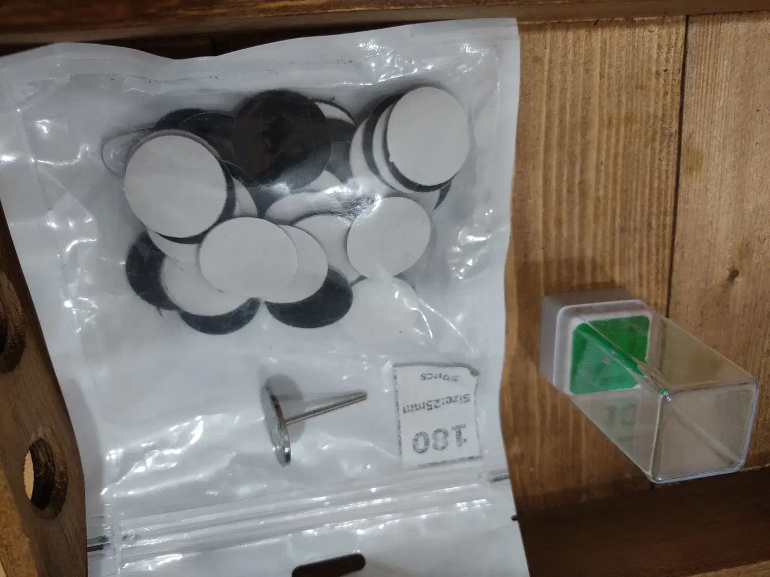 پدیکور|آرایشگاه و سالن‌های زیبایی|کیاشهر, |دیوار