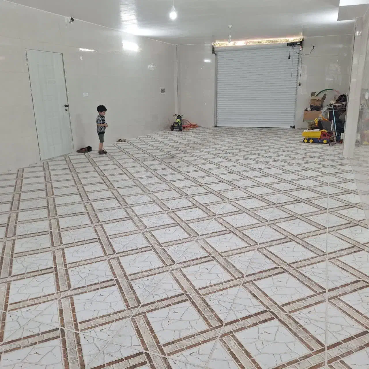 پارکینگ جهت انباری|اجارهٔ دفتر کار، اتاق اداری، مطب|بروجرد, |دیوار