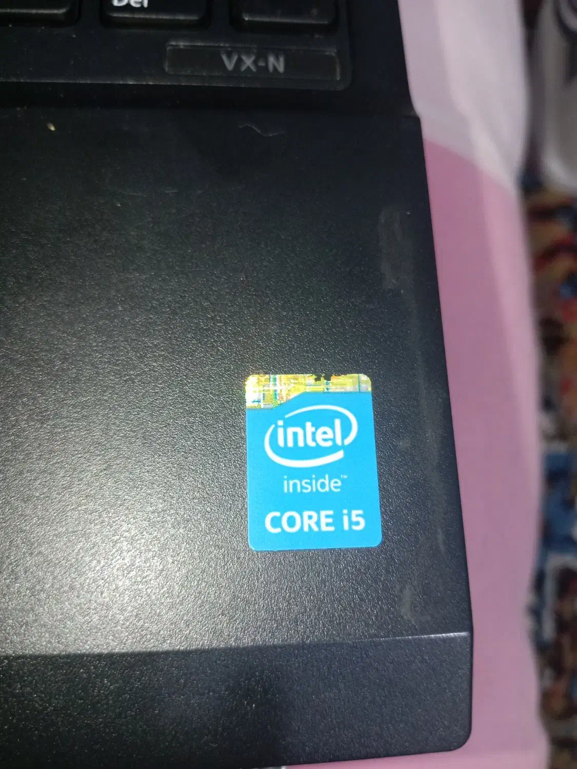 لپ تاپ|رایانه همراه|بم, |دیوار