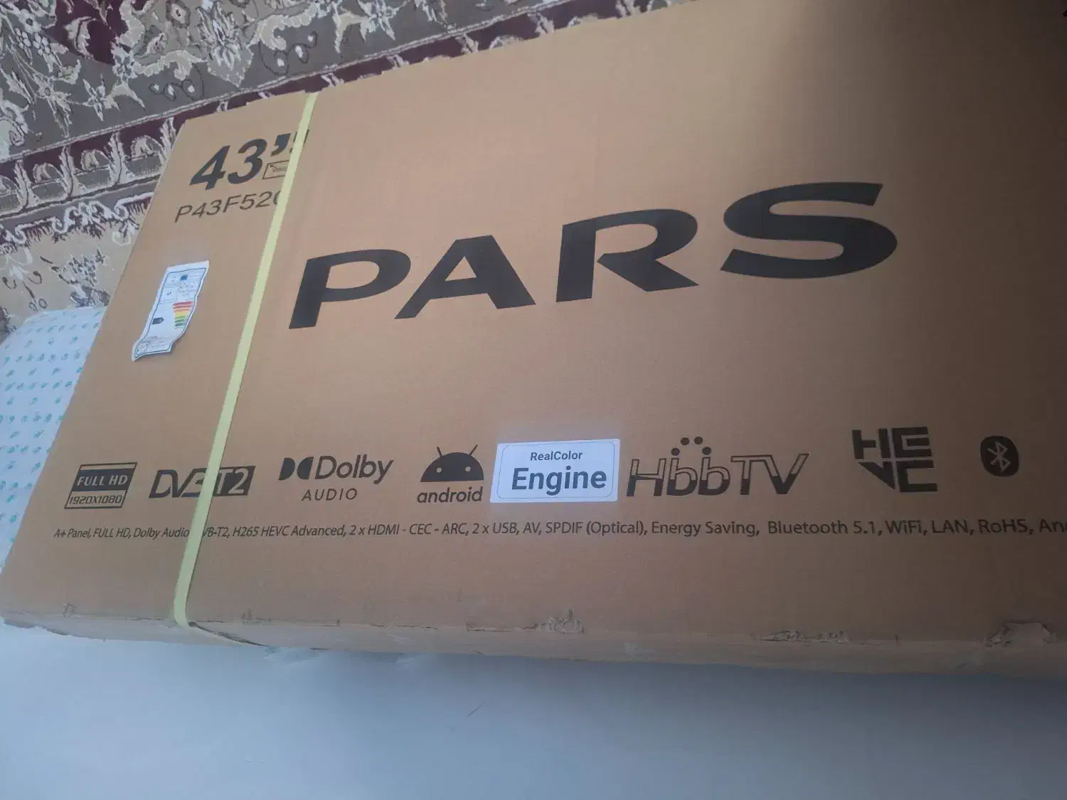 تلویزیون ۴۳ اینچ ویک عدد لباسشویی ۷ کیلویی|ماشین لباسشویی و خشک‌کن لباس|تکاب, |دیوار