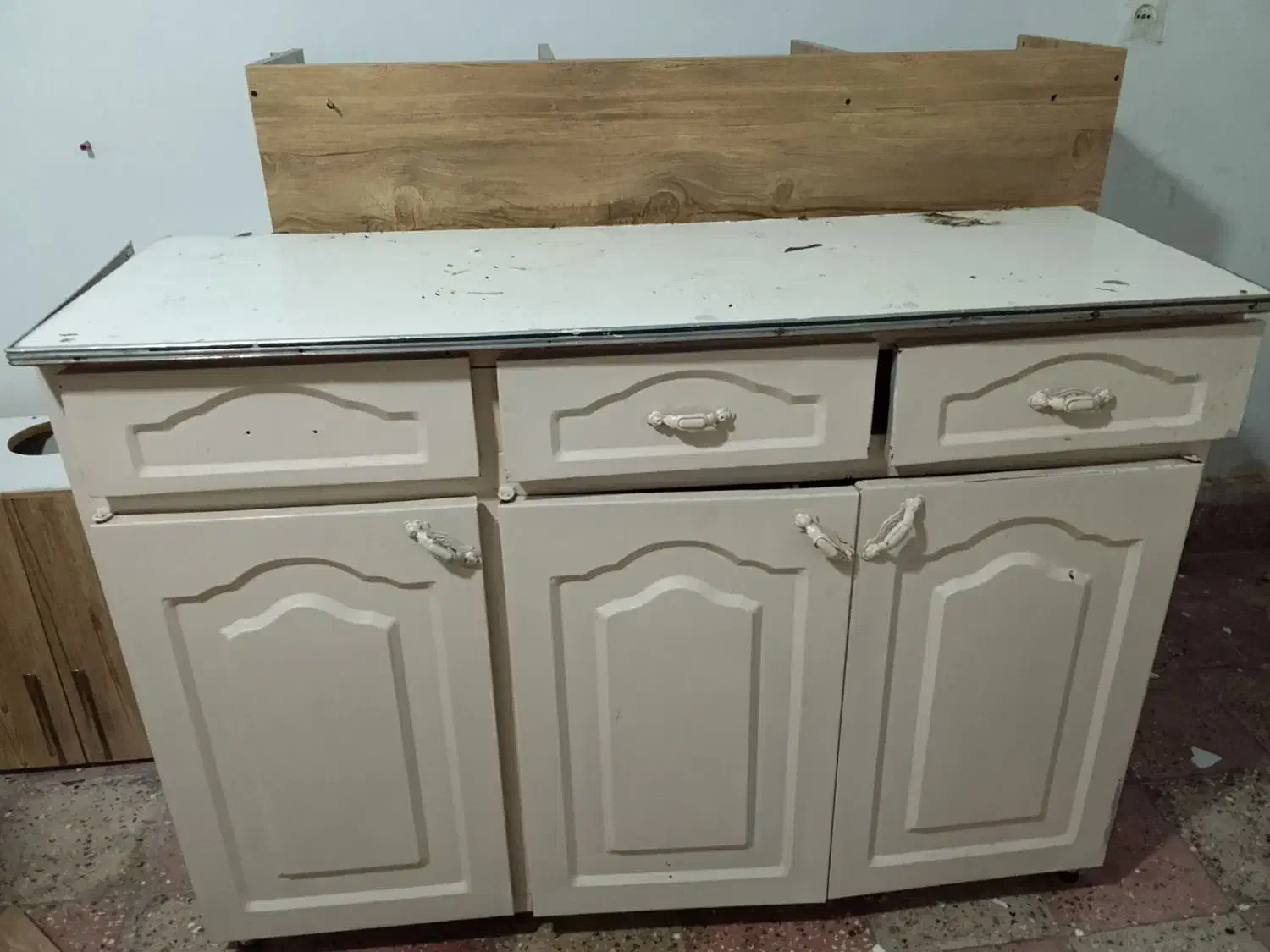 کابینت آشپزخانه و کفش کاپشن چرم|تجهیزات ورزشی|ابهر, |دیوار