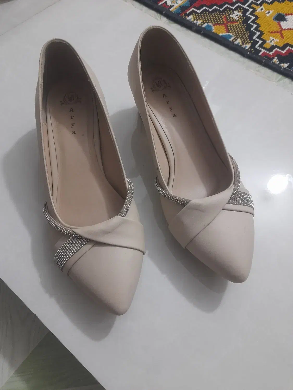 کفش مجلسی|کیف، کفش، کمربند|آستانه اشرفیه, |دیوار