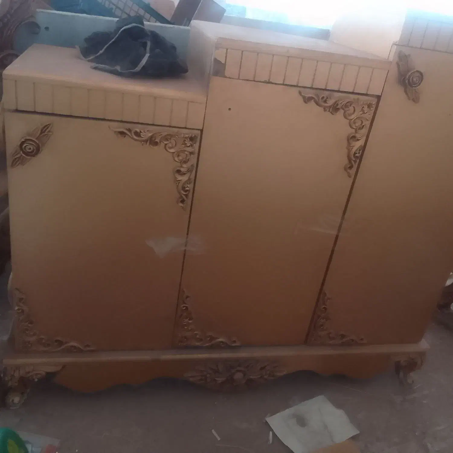 یک عدد جا کفشی ۳ در  .  و یک عدد تشک|جاکفشی، کمد، دراور|اقبالیه, |دیوار