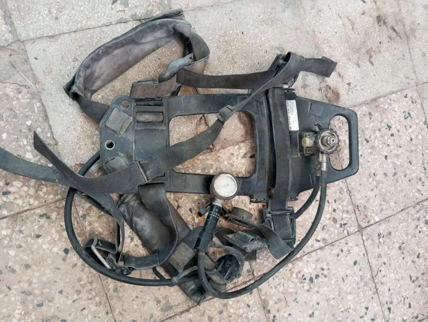 کیسه هوا کوهنوردی|کوهنوردی و کمپینگ|قم, مسجد امام حسن|دیوار