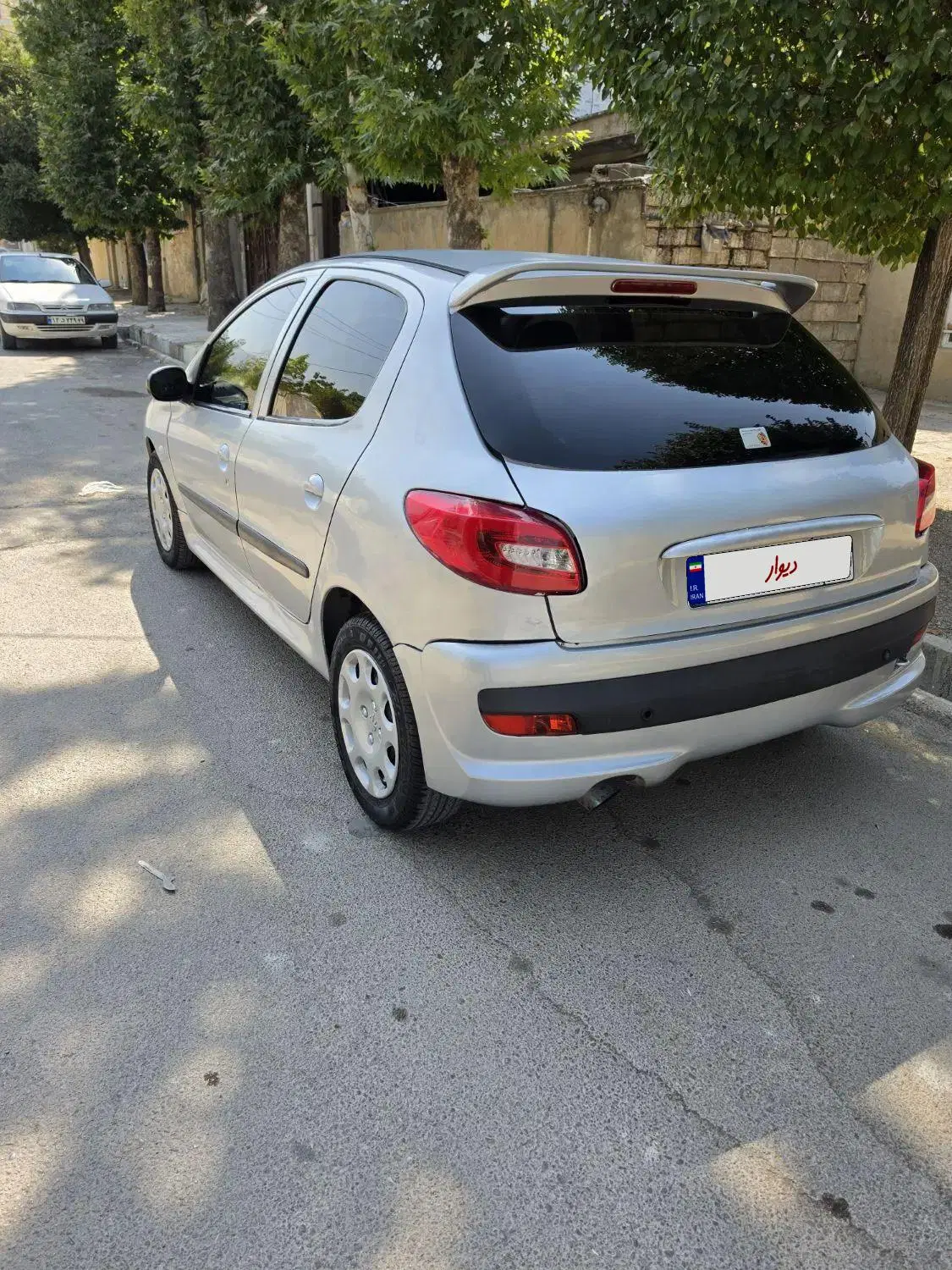 پژو۲۰۶|خودرو سواری و وانت|شیراز, شهرک گلستان|دیوار