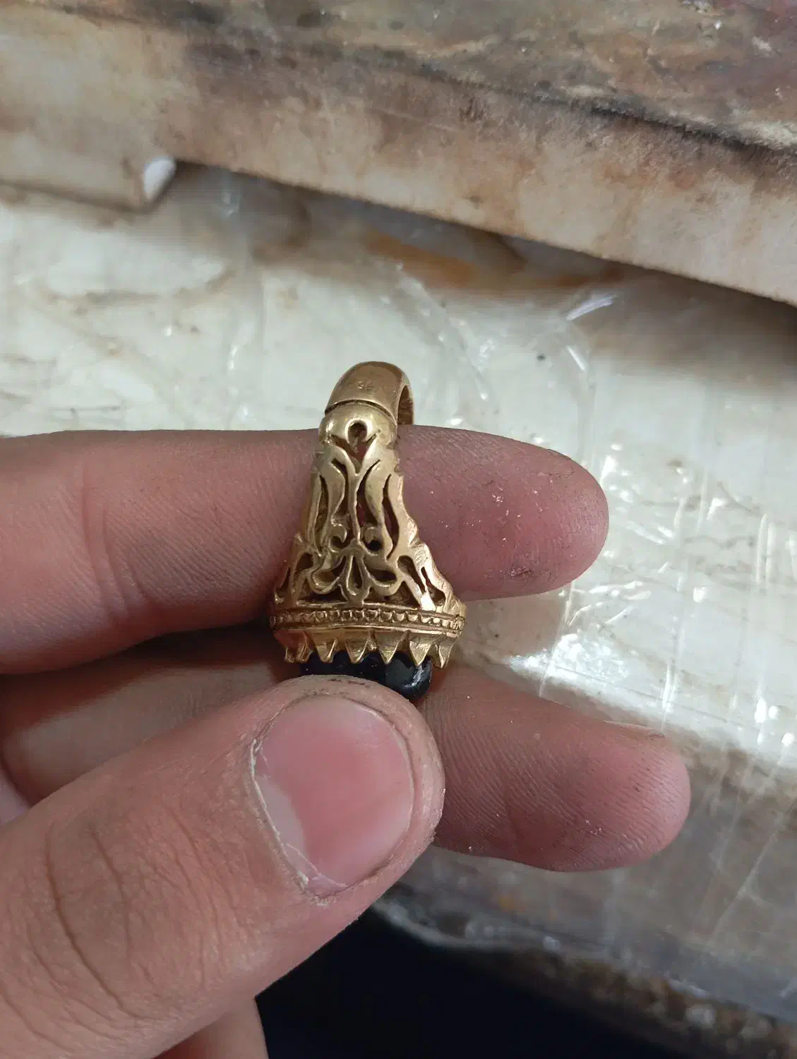 انگشتر برنج|بدلیجات|تربت جام, میان جام|دیوار