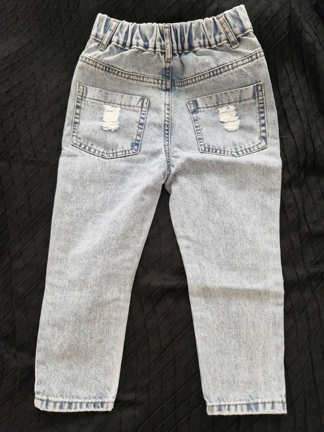 شلوار لی پسرانه|کفش و لباس بچه|اندیشه, اندیشه فاز ۴|دیوار