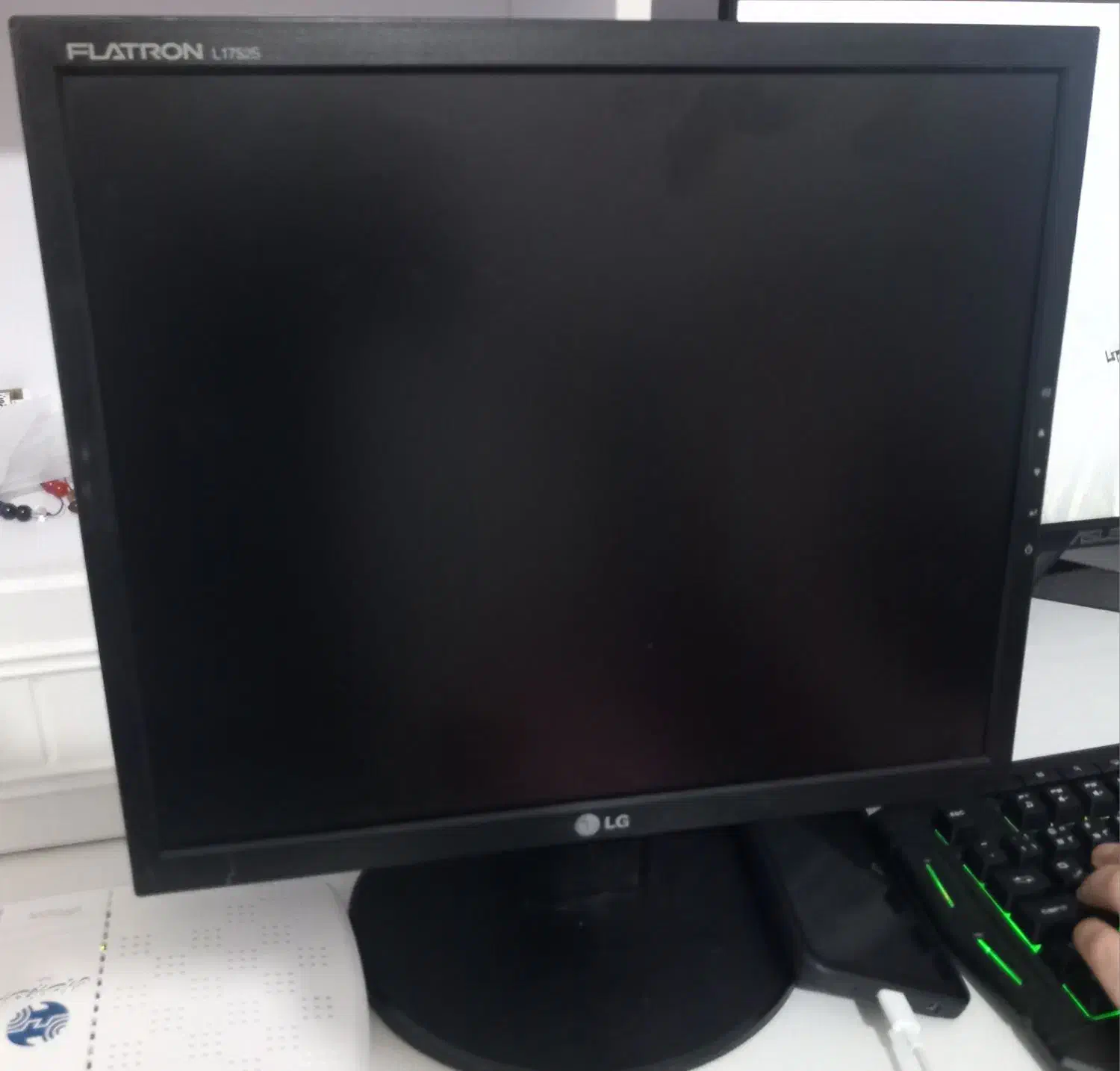 مانیتور۱۷اینچ الجی|میز تحریر و کامپیوتر|میاندوآب, |دیوار