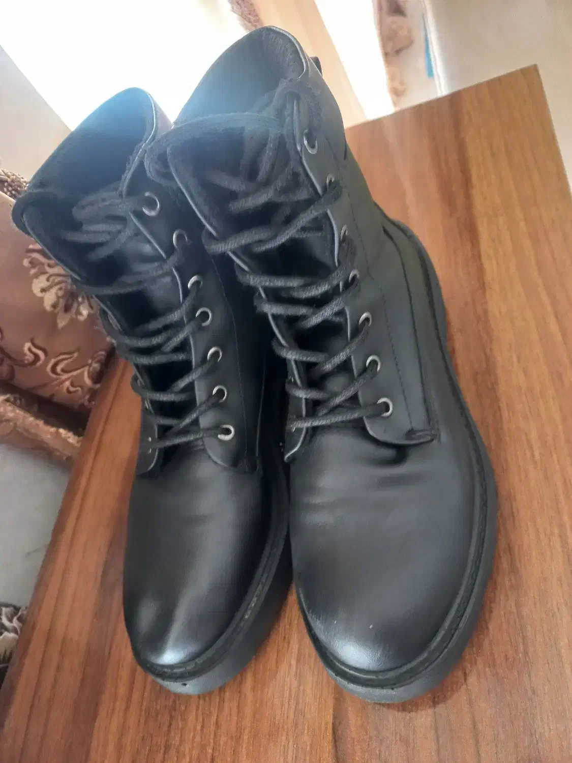 نیم بوت|کیف، کفش، کمربند|تربتحیدریه, حسنی بالا|دیوار