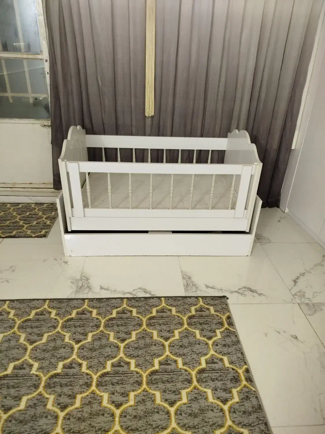 تخت خواب کودک دو کاره هم گهواره|تخت و صندلی بچه|مشهد, موعود|دیوار