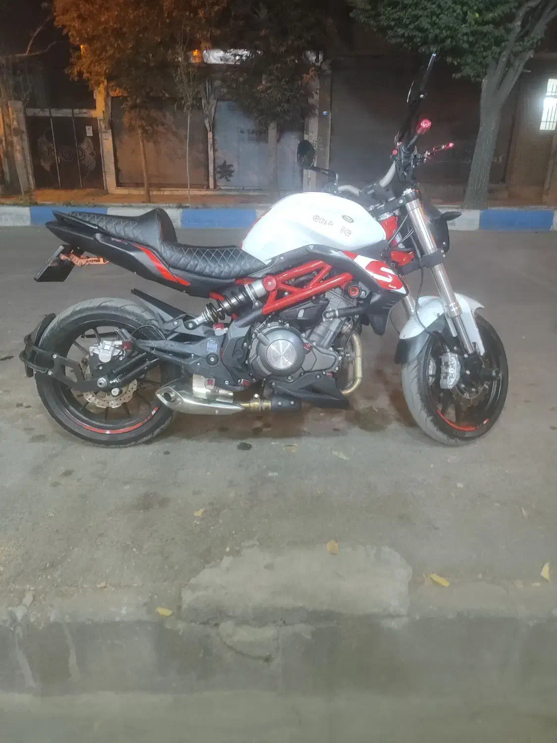 بنلی 300 جفت سیلندر نیو فیس مدل 1400|موتورسیکلت|همدان, |دیوار