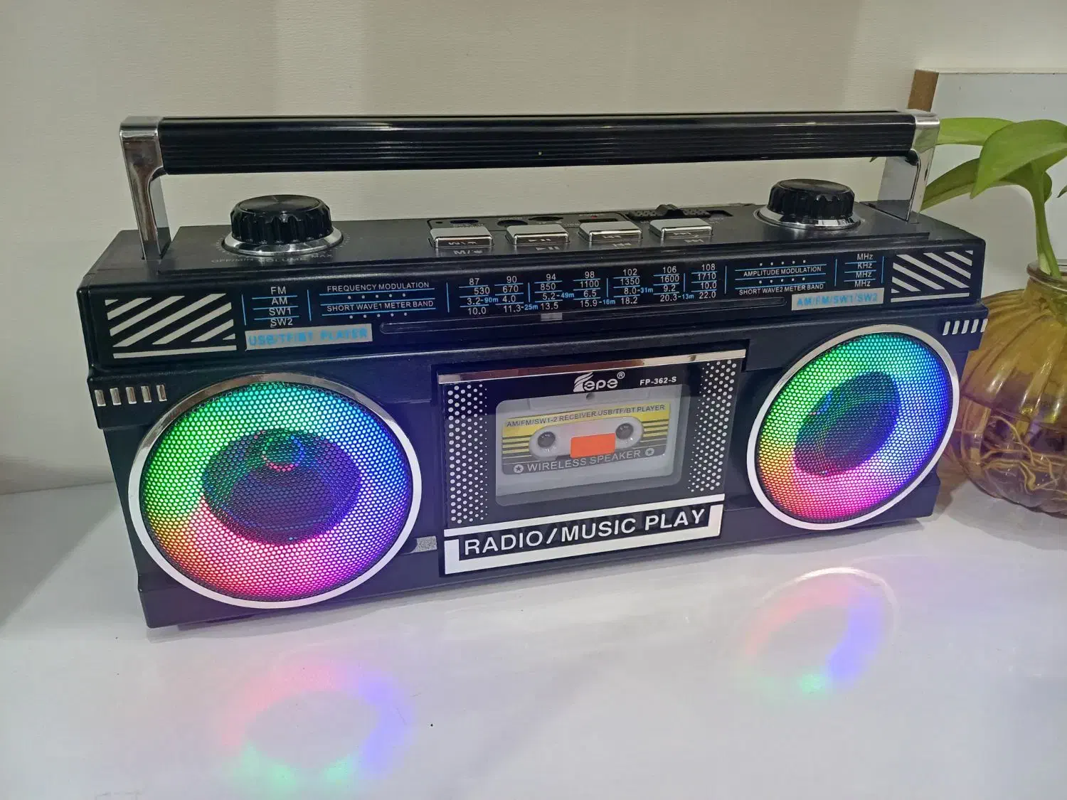 رادیو +اسپیکر طراحی وکیفیت باتکنولوژی بالا|پخشکننده همراه|یزد, |دیوار