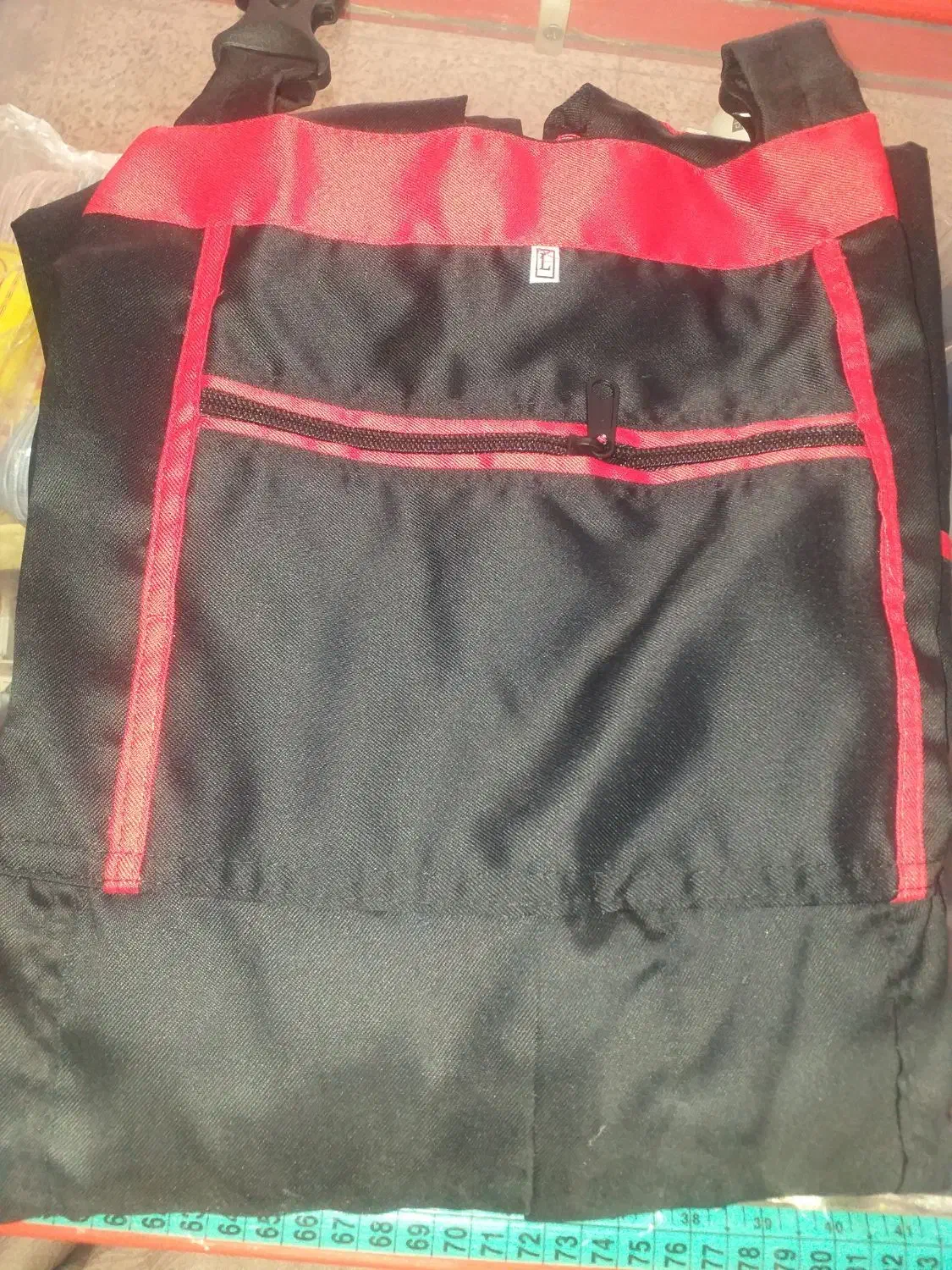 تیکه پارچه|لوازم خیاطی و بافتنی|رباط‌کریم, نصیرشهر|دیوار