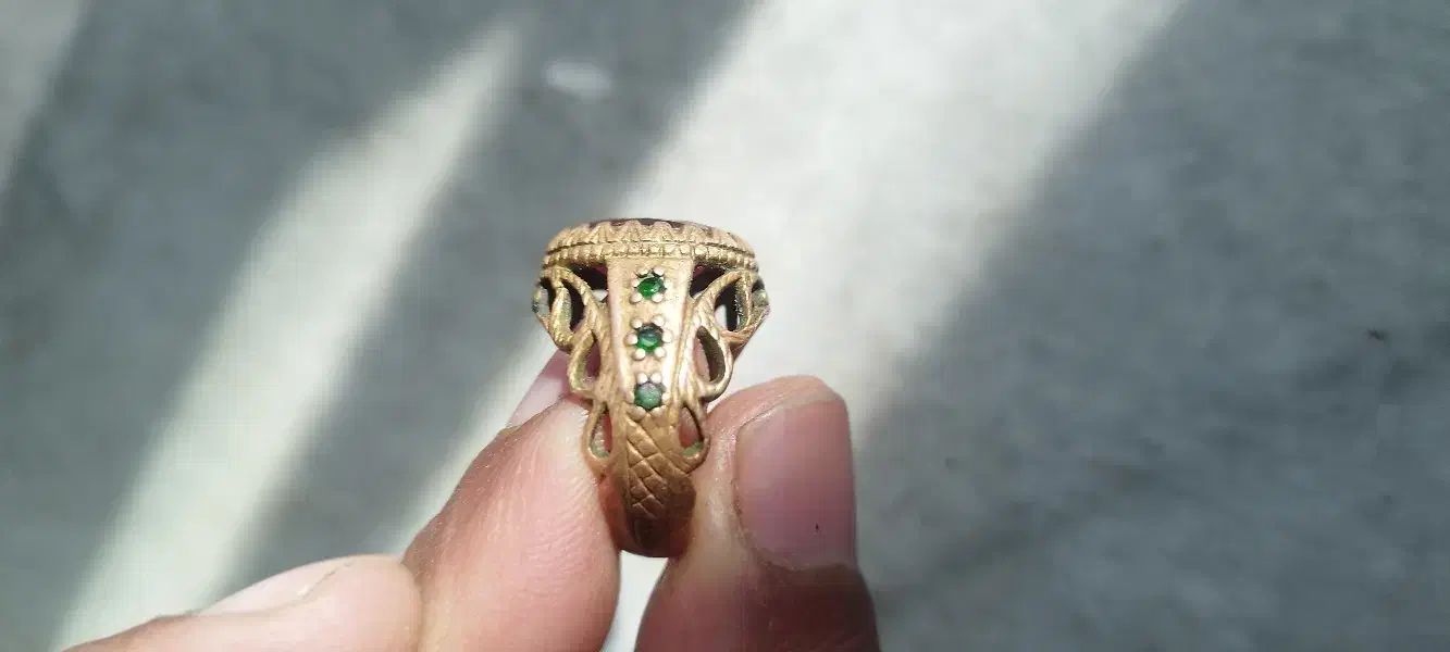 انگشتر کلکسیونی یاقوت سرخ برمه-خون کفتری ویاقوتسبز|جواهرات|زرند, |دیوار