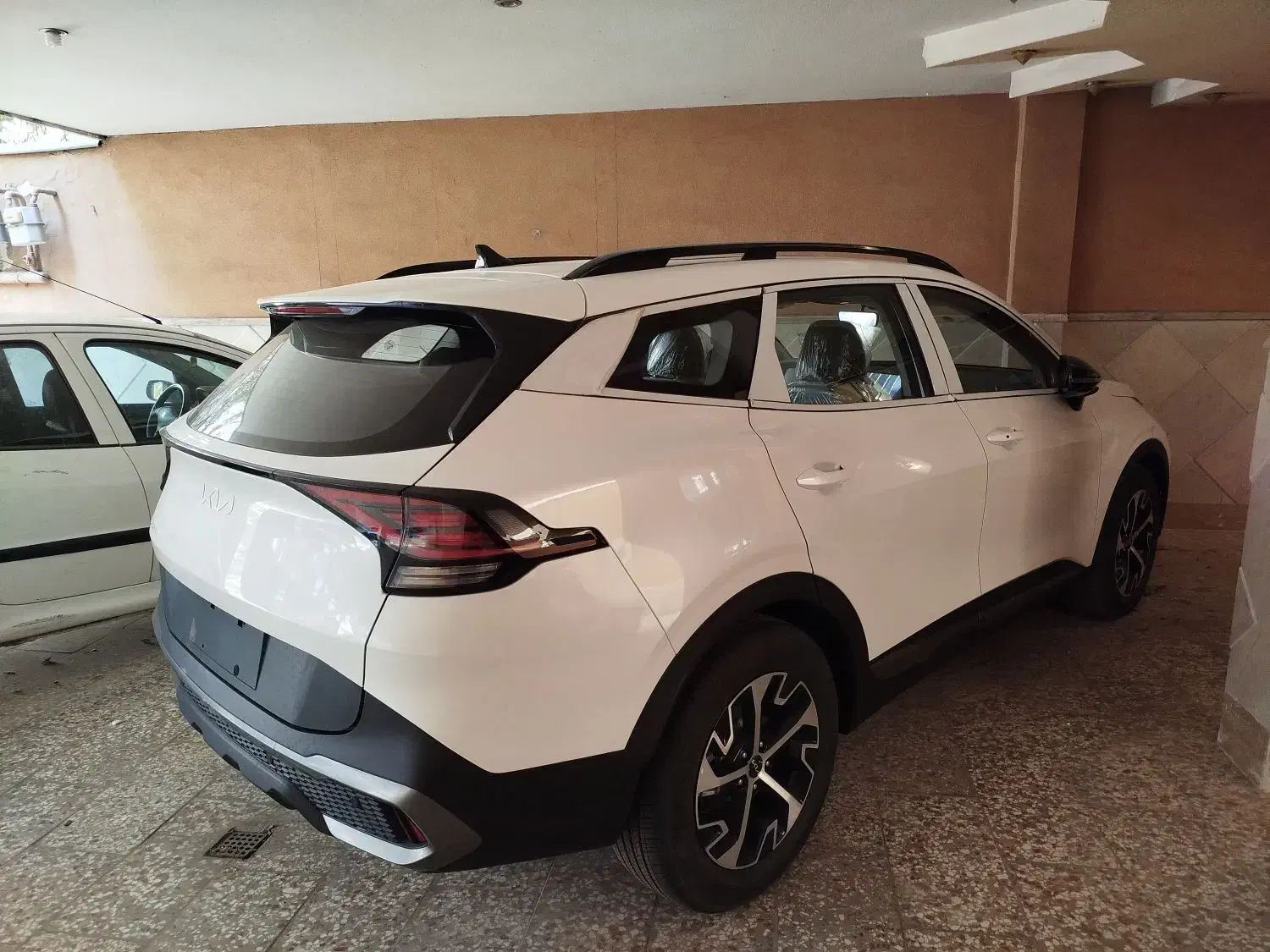 اسپورتیج|خودرو سواری و وانت|مشهد, کوه سنگی|دیوار