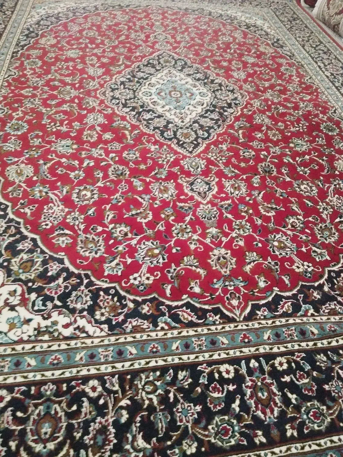 یک عدد فرش بدون سوختگی چه تمیز|فرش|سی‌سخت, |دیوار