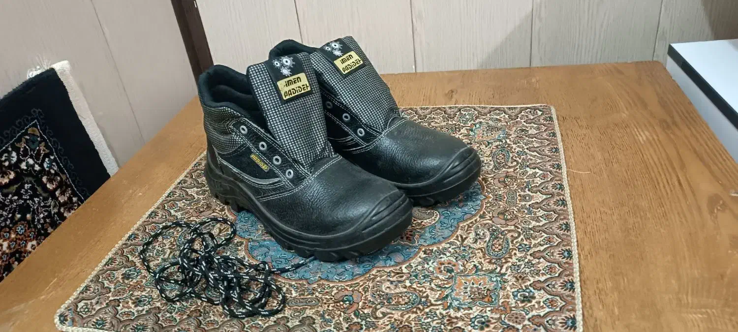 کفش ایمنی نو|کیف، کفش، کمربند|ملایر, |دیوار